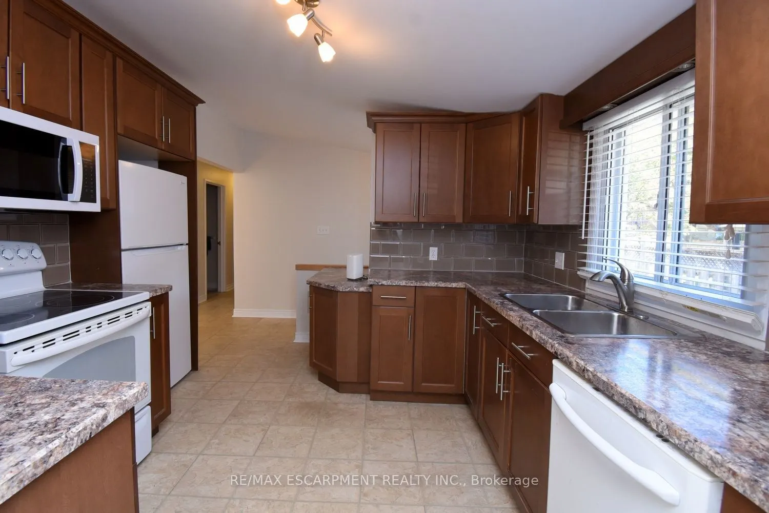 5 RONALDSHAY Avenue