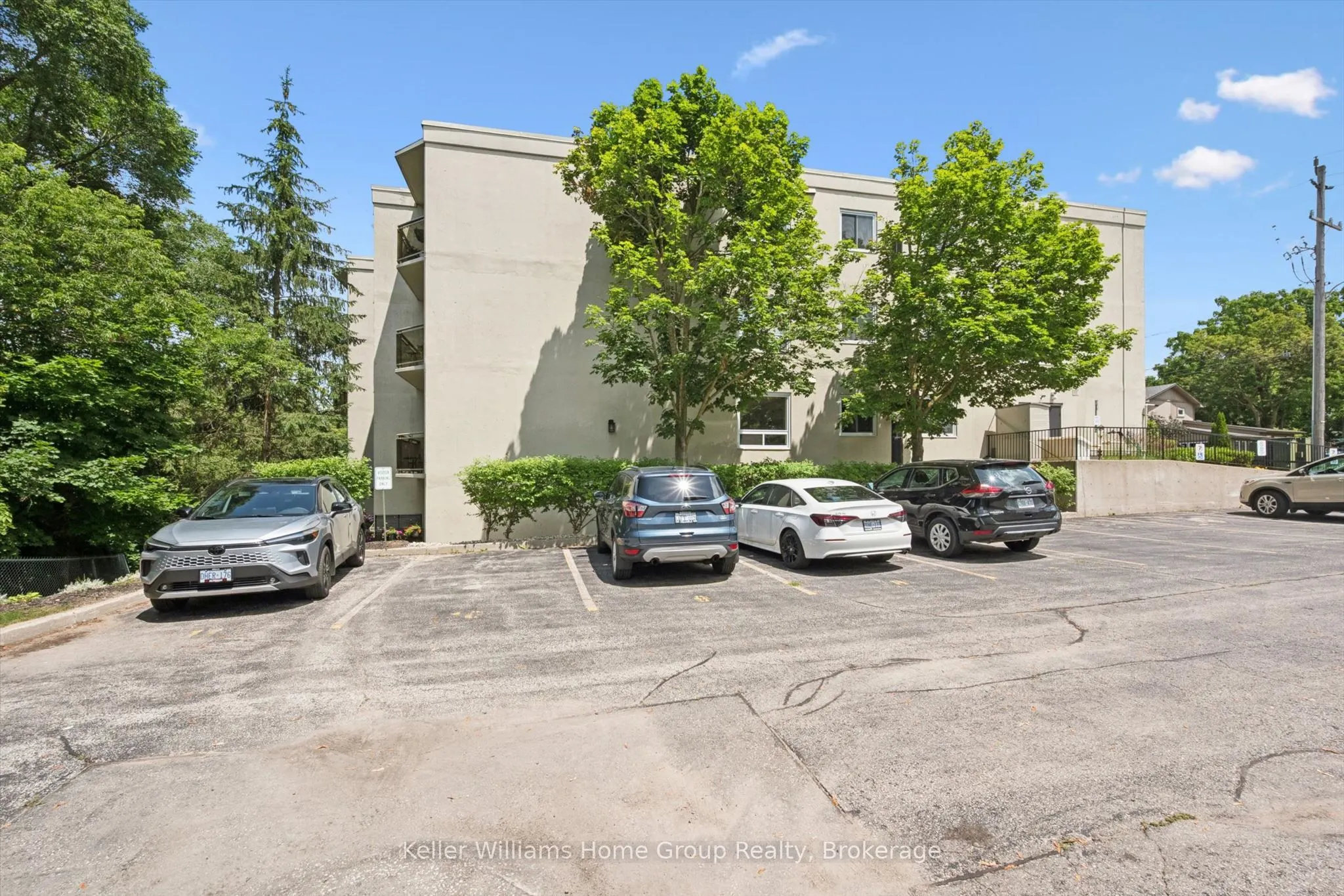 245 Queen Street W #305