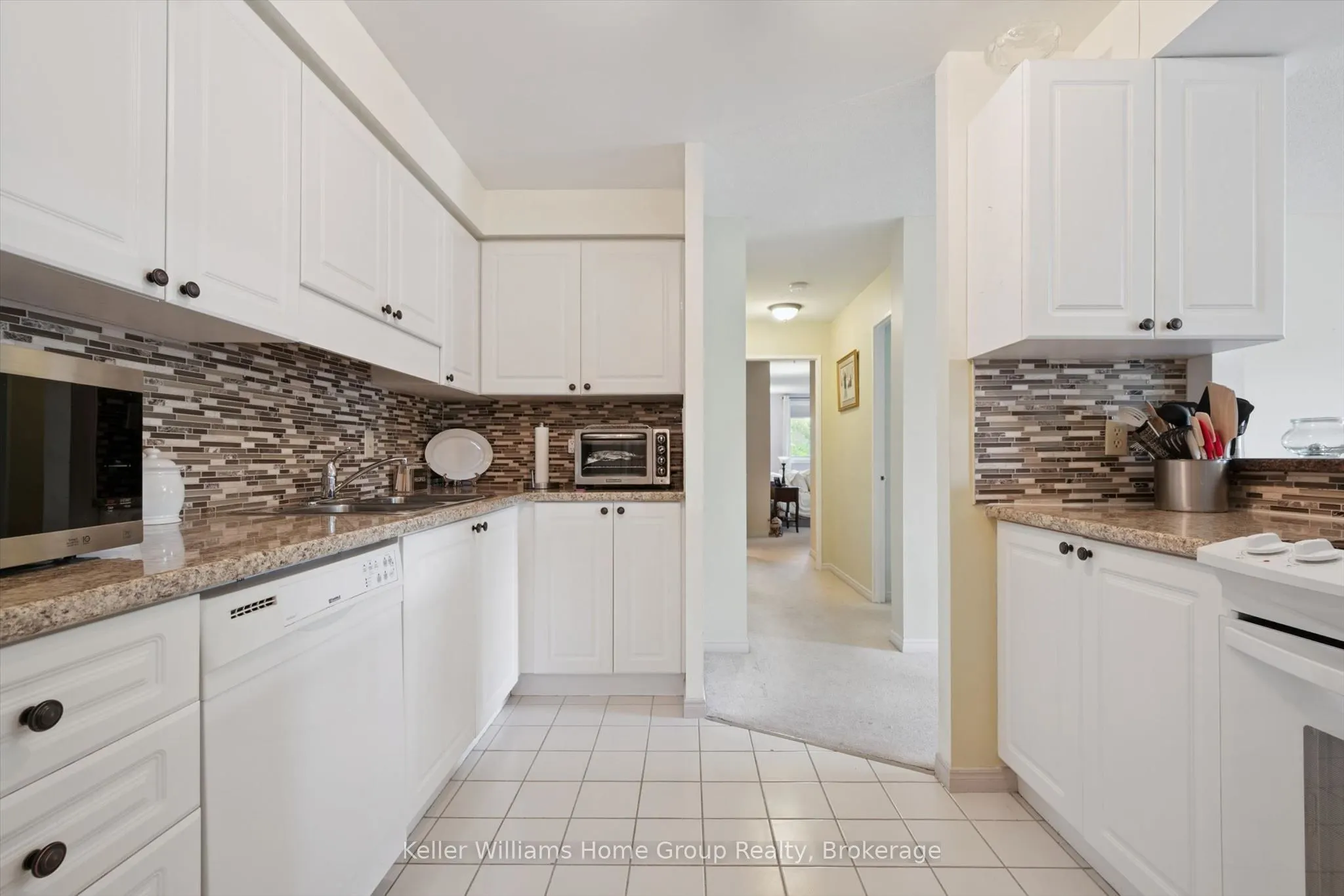 245 Queen Street W #305