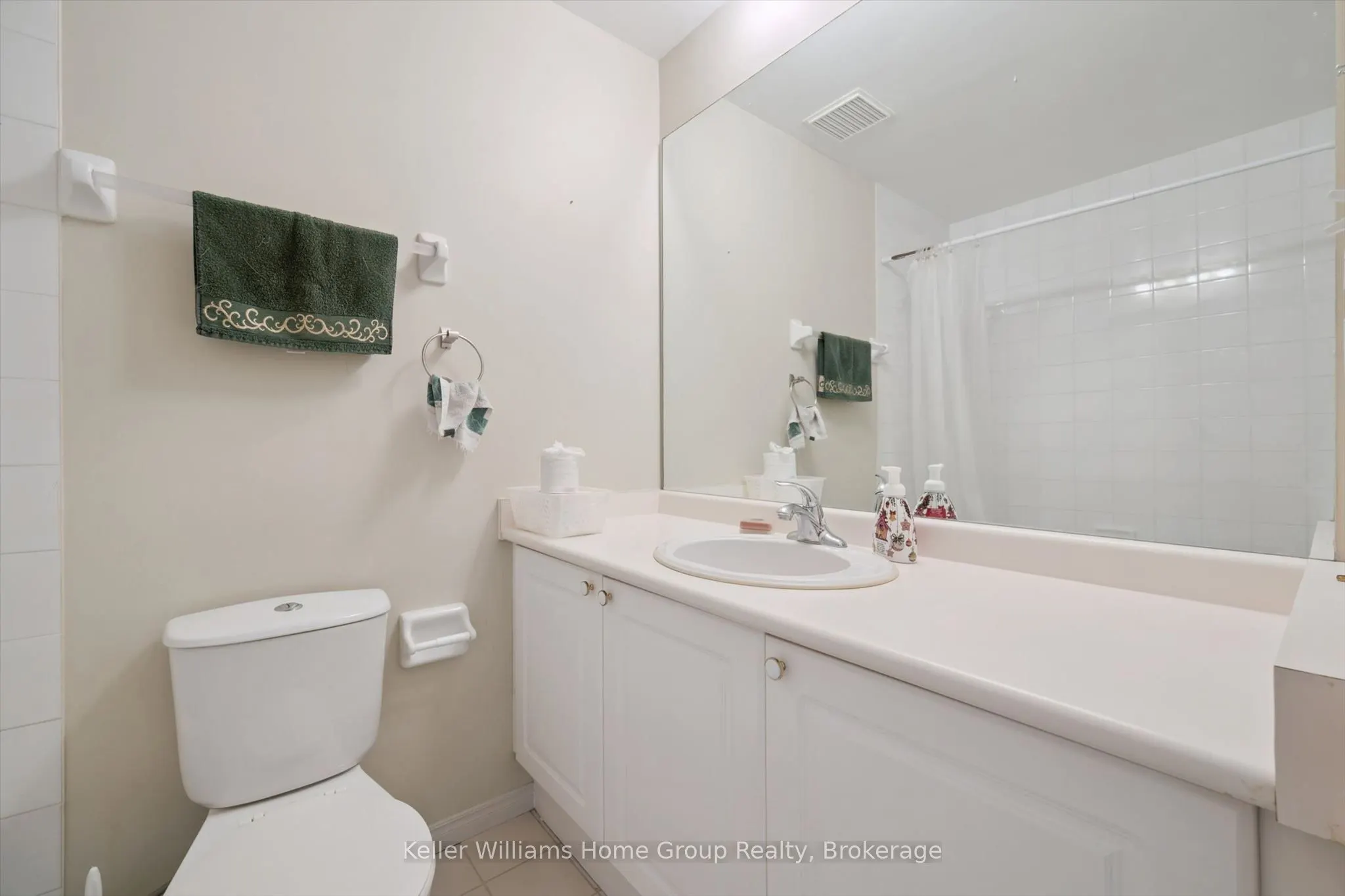 245 Queen Street W #305