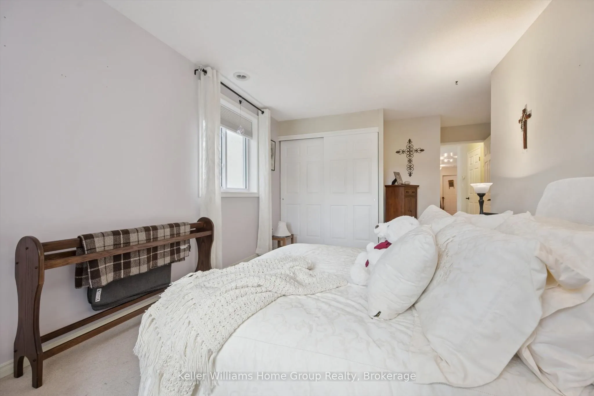 245 Queen Street W #305