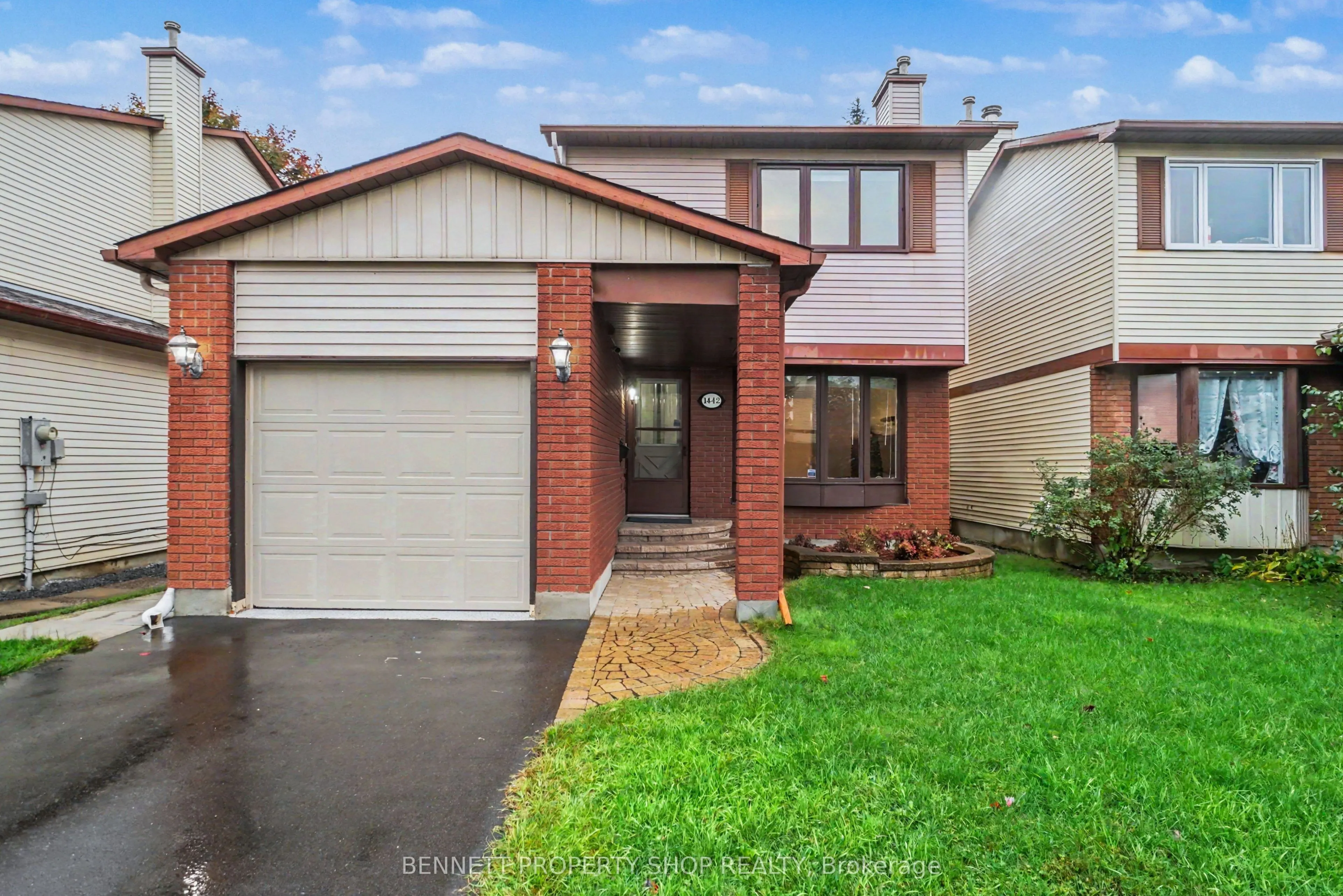 1442 Eastcliffe Way