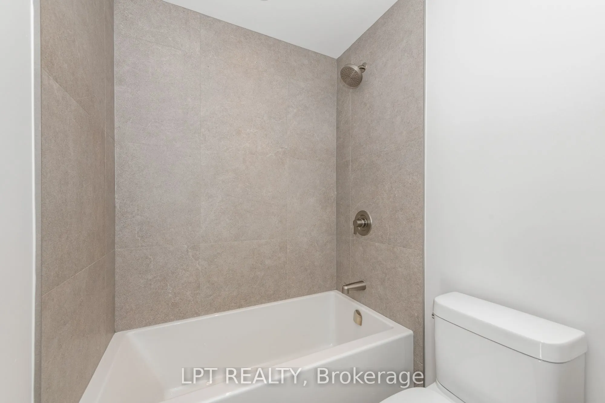 319 Shakespeare Street #9