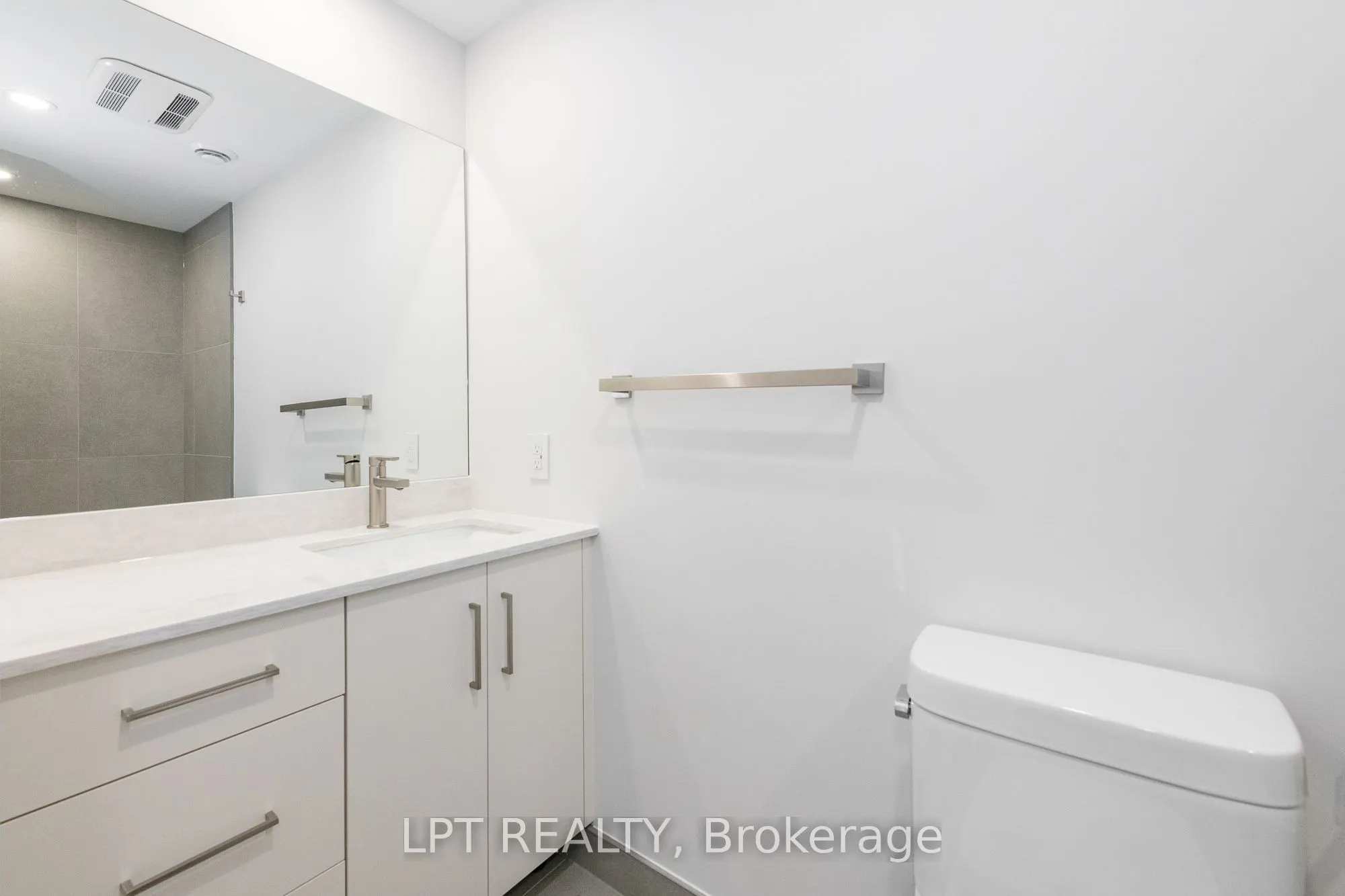 319 Shakespeare Street #2