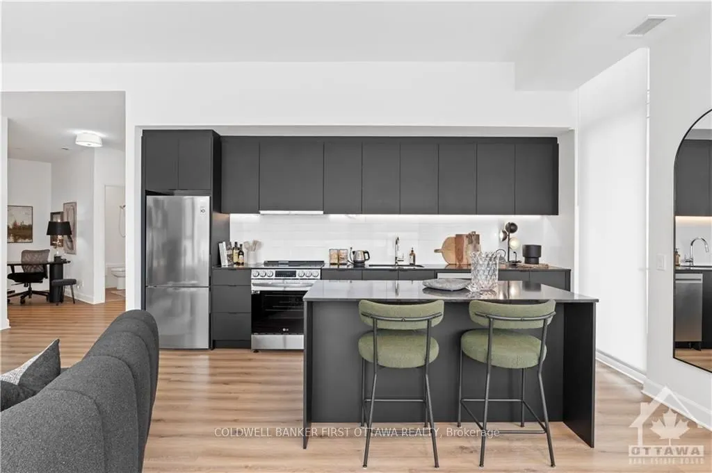 115 ECHO Drive #201