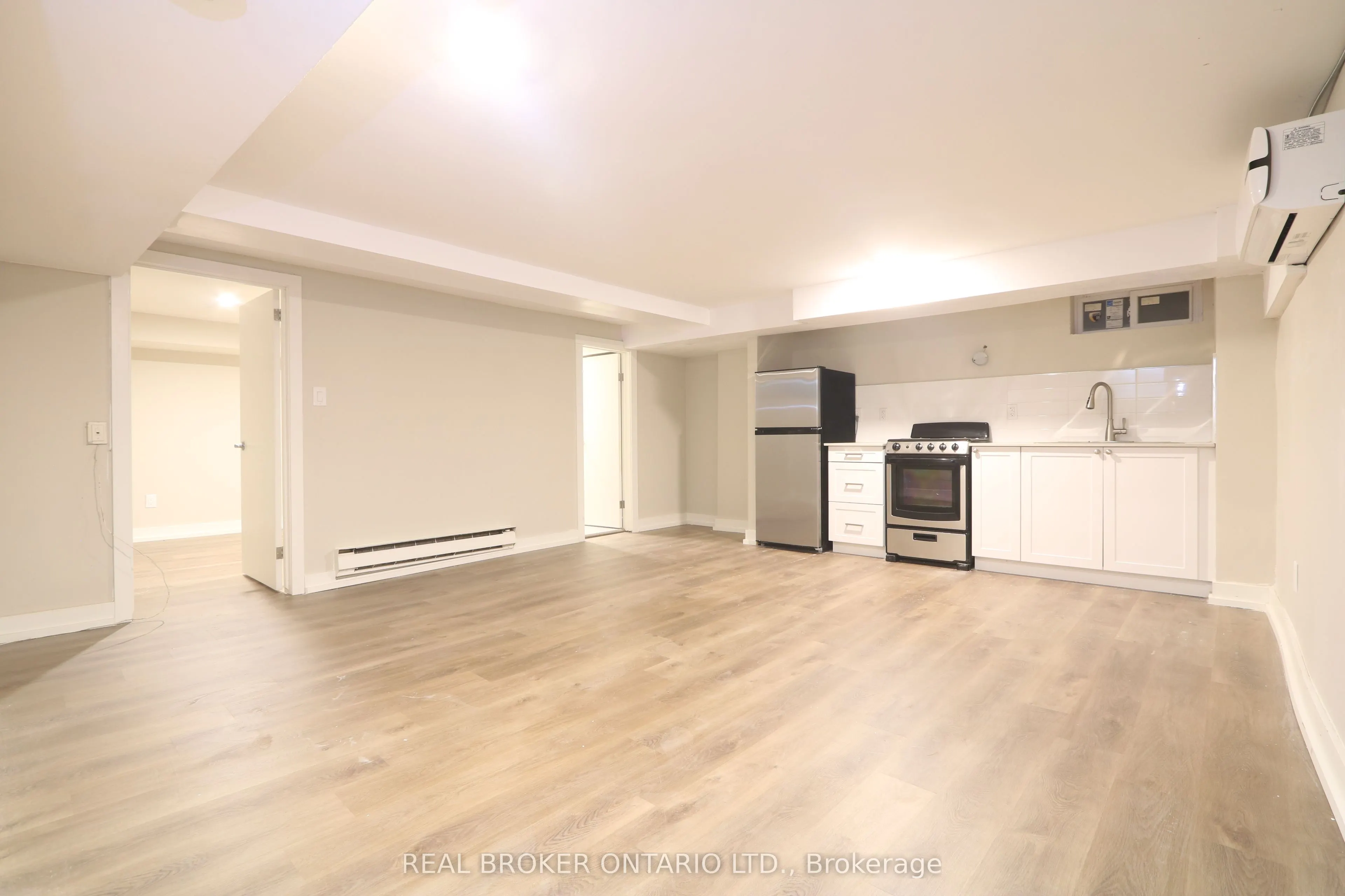 903-909 Main Street E