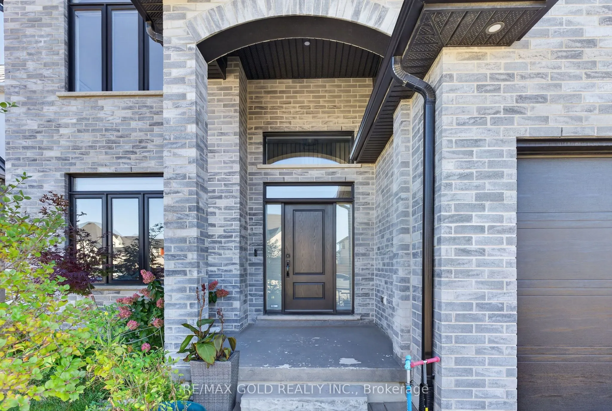 1867 Fountain Grass Drive