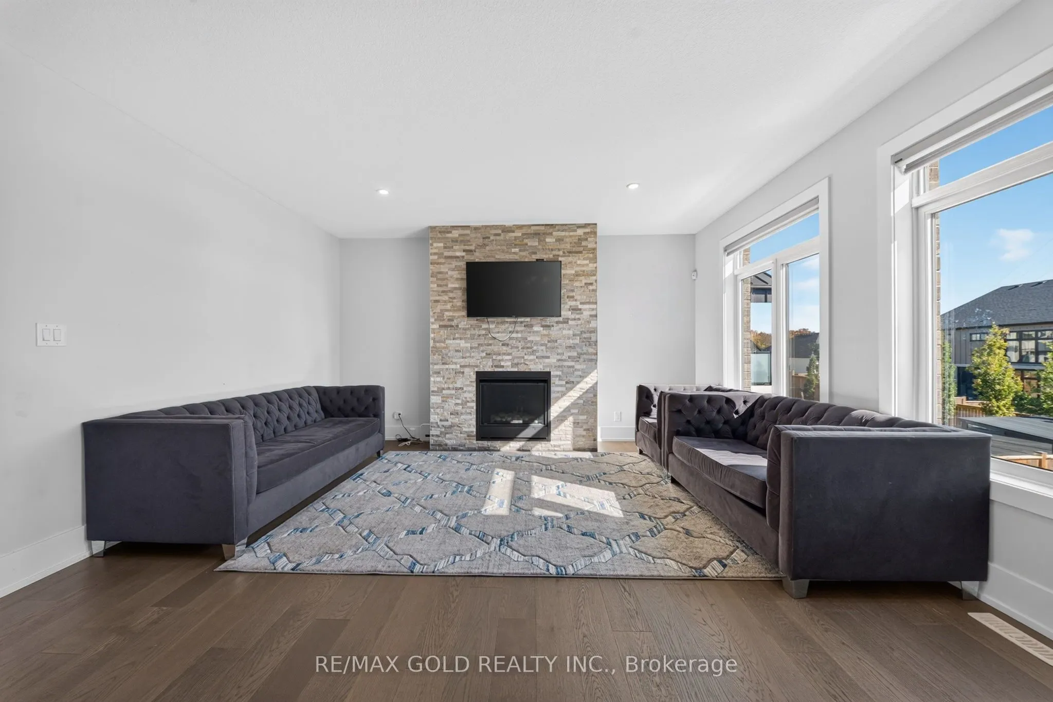 1867 Fountain Grass Drive