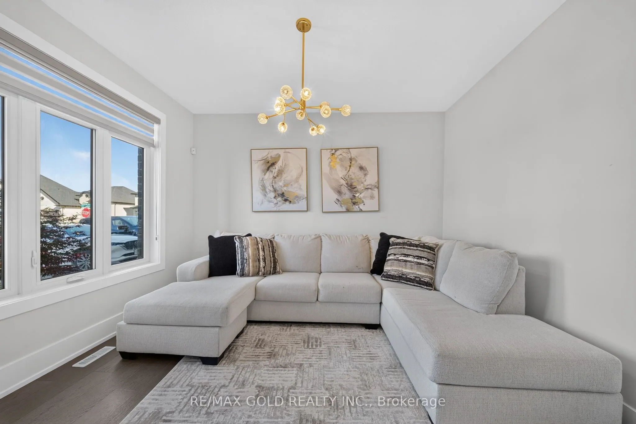 1867 Fountain Grass Drive