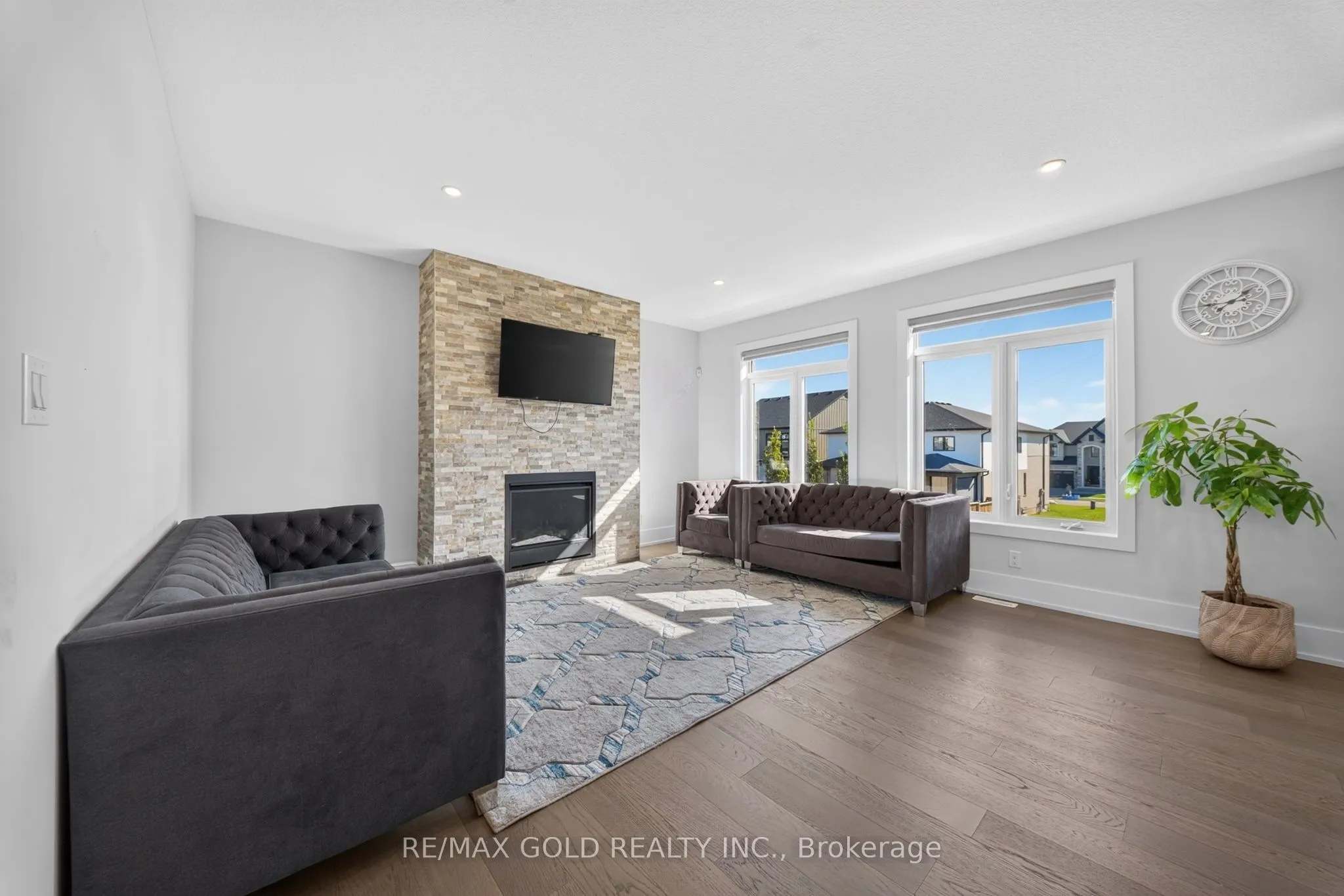 1867 Fountain Grass Drive