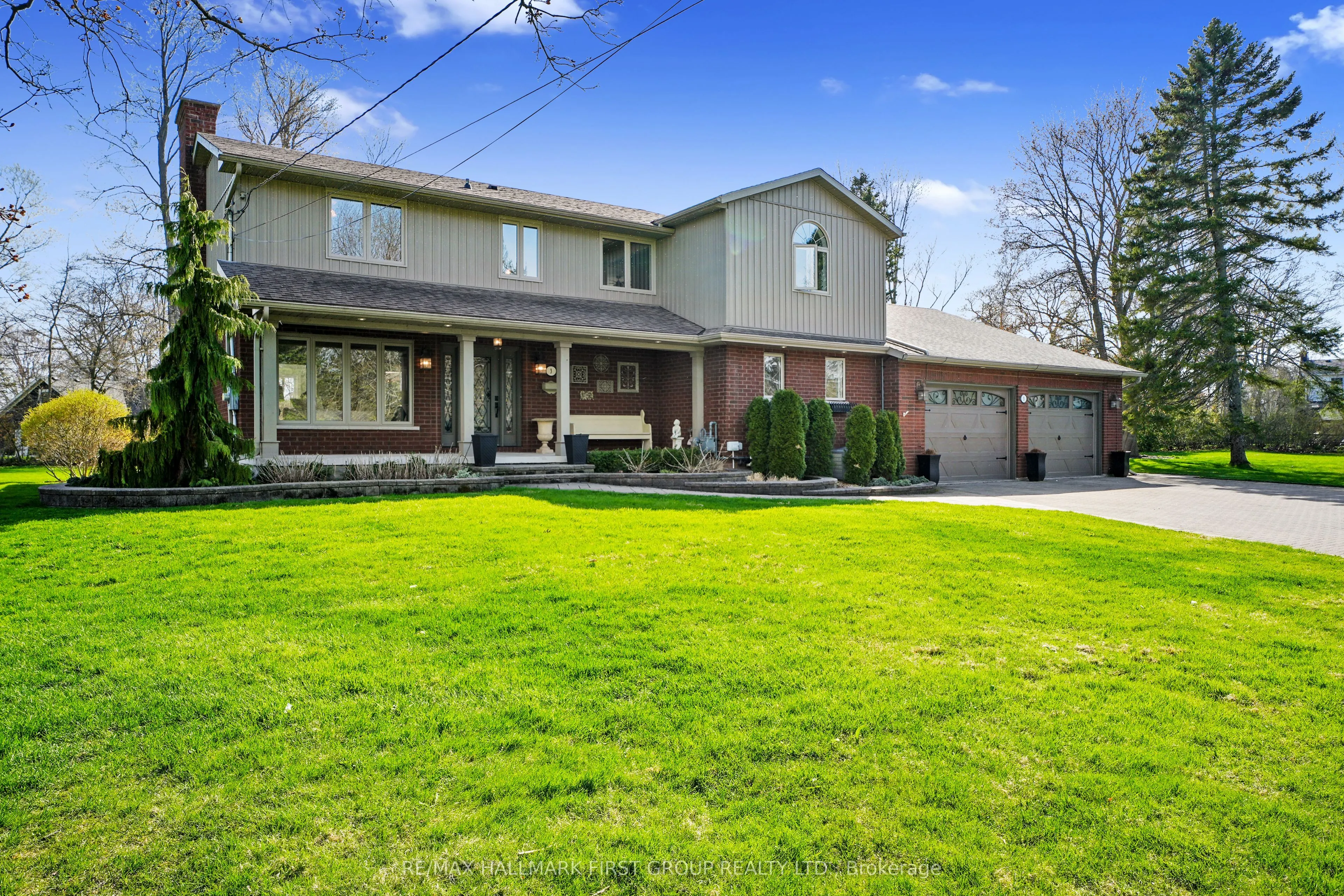 3 Hamilton Court