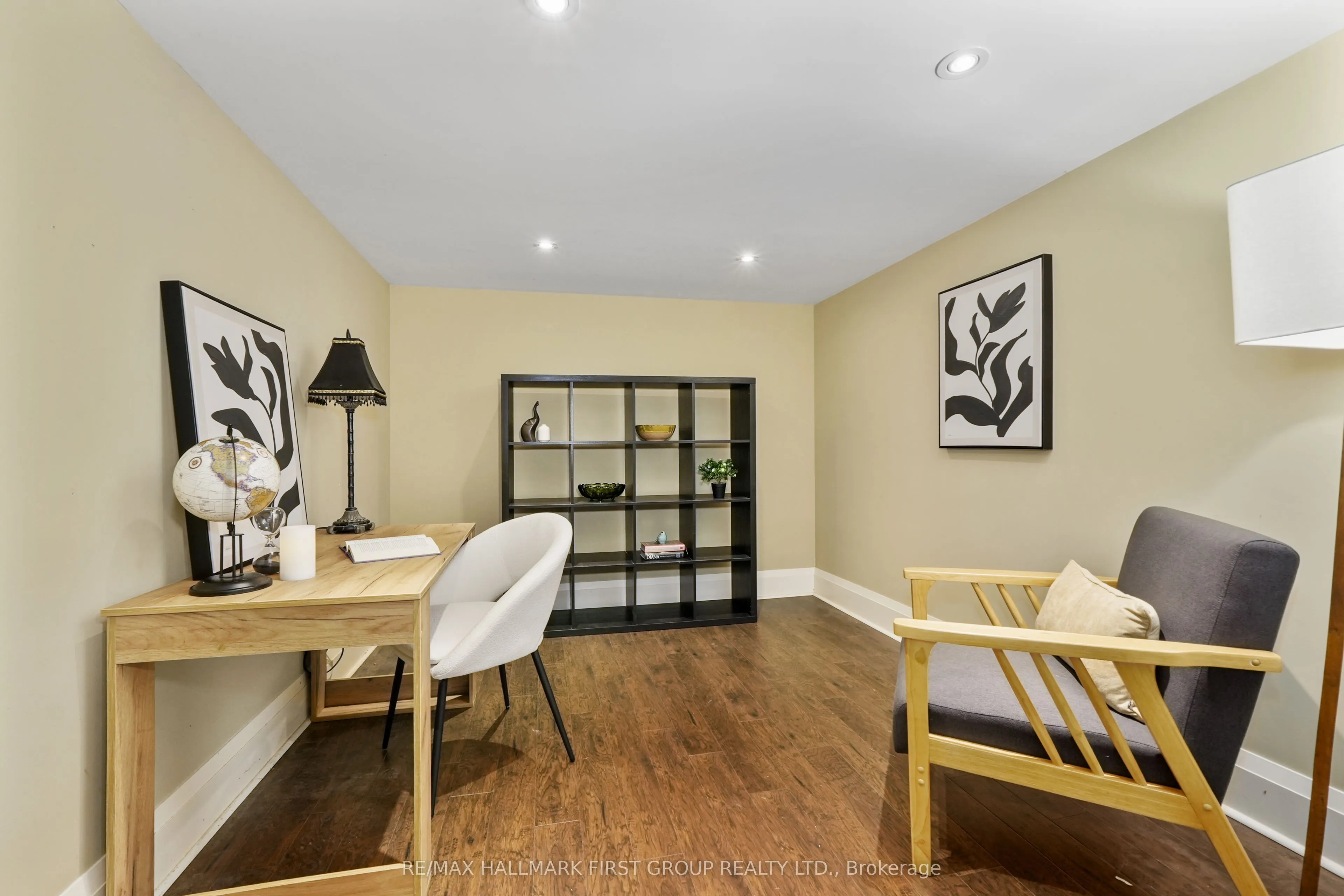 3 Hamilton Court