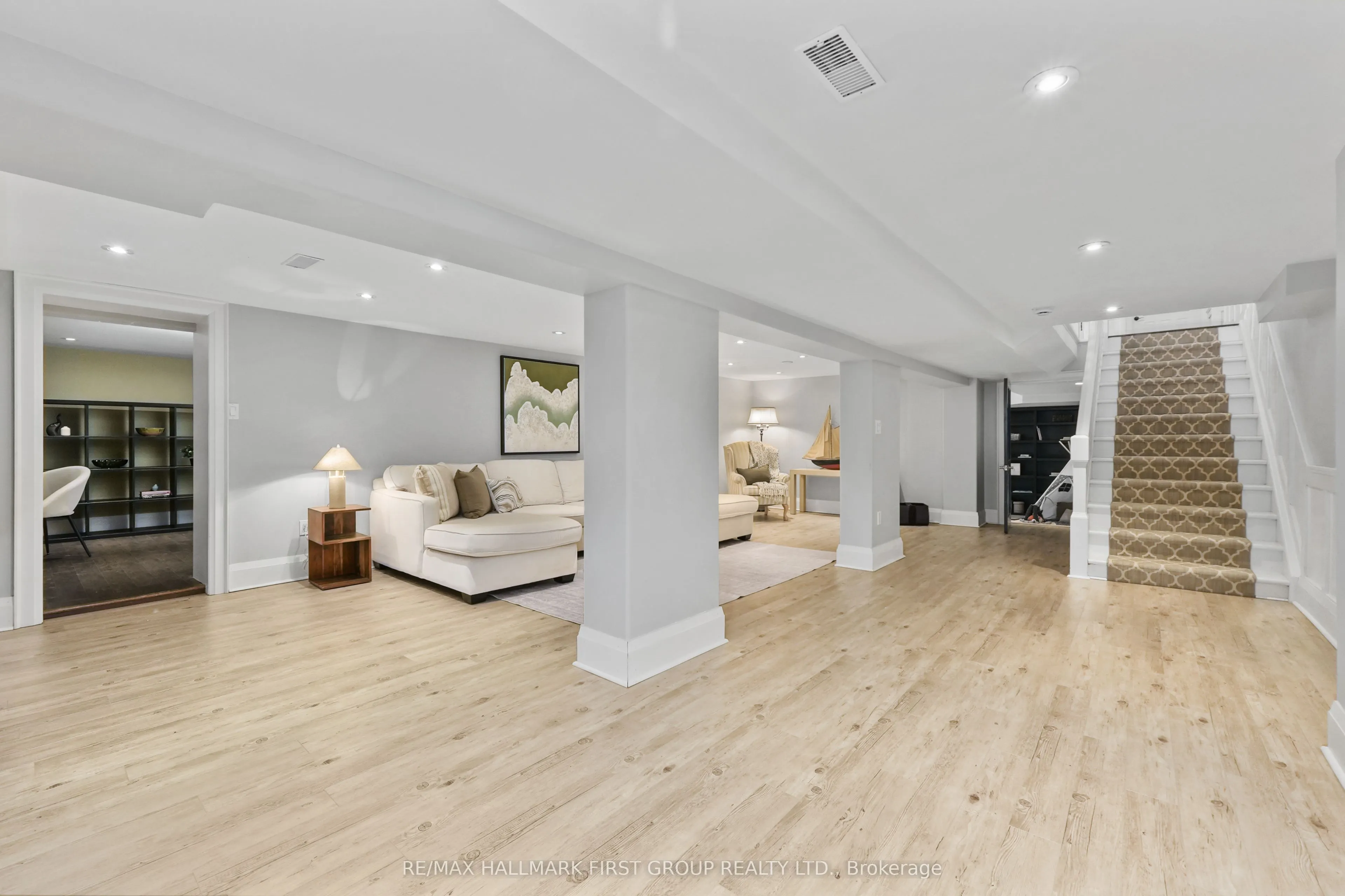 3 Hamilton Court