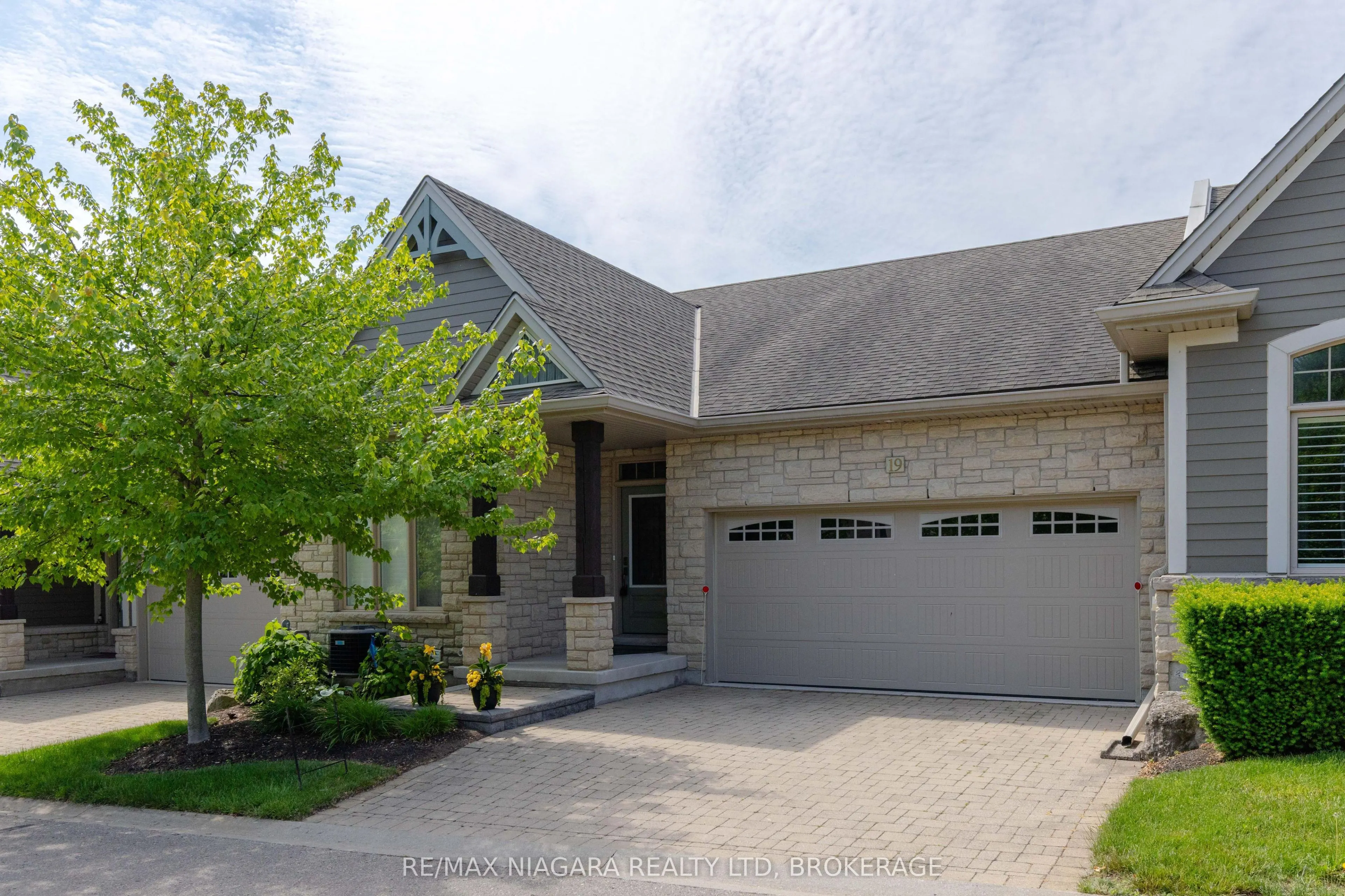 19 Crimson Drive #33