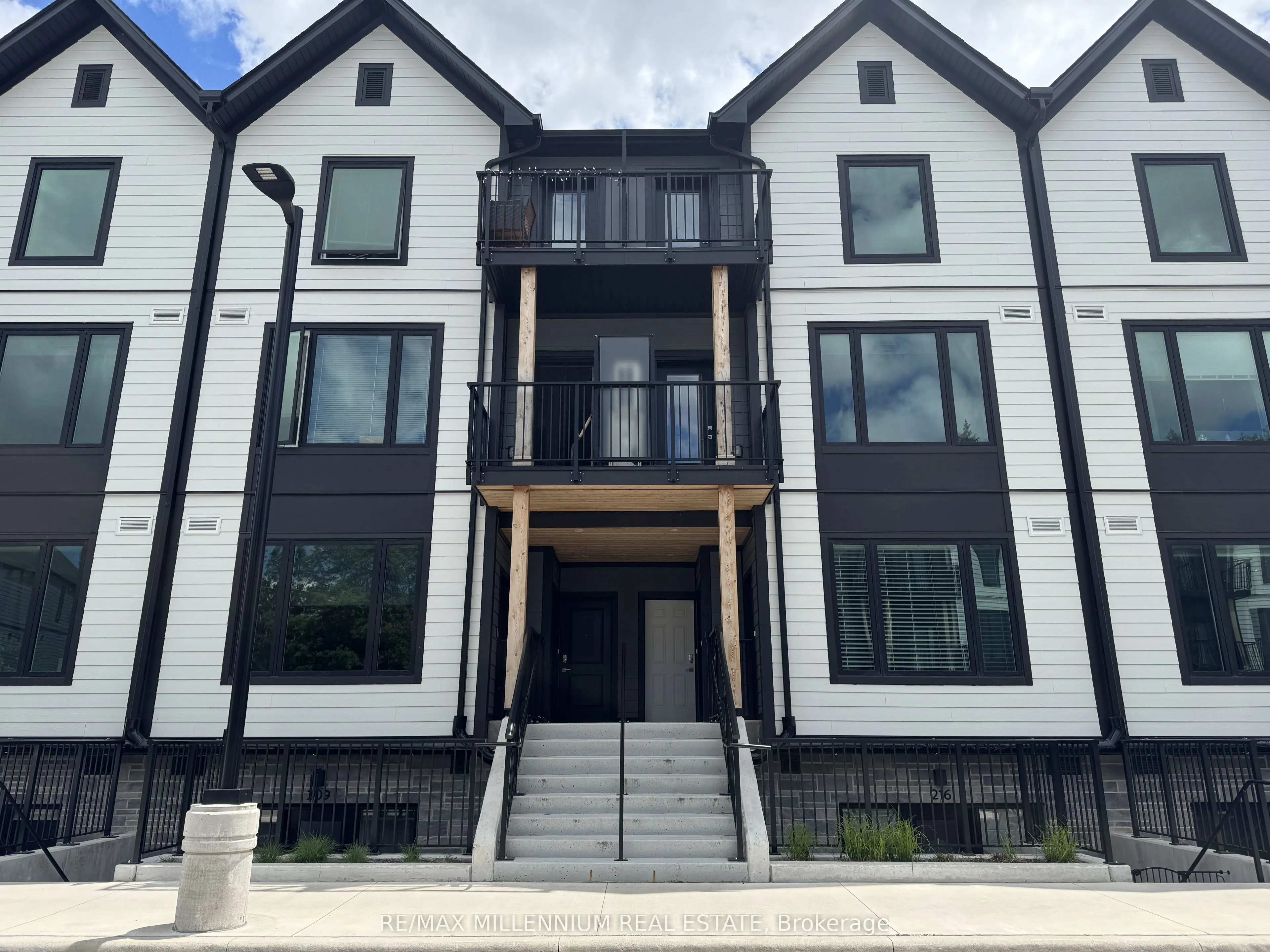 708 Woolwich Street #214