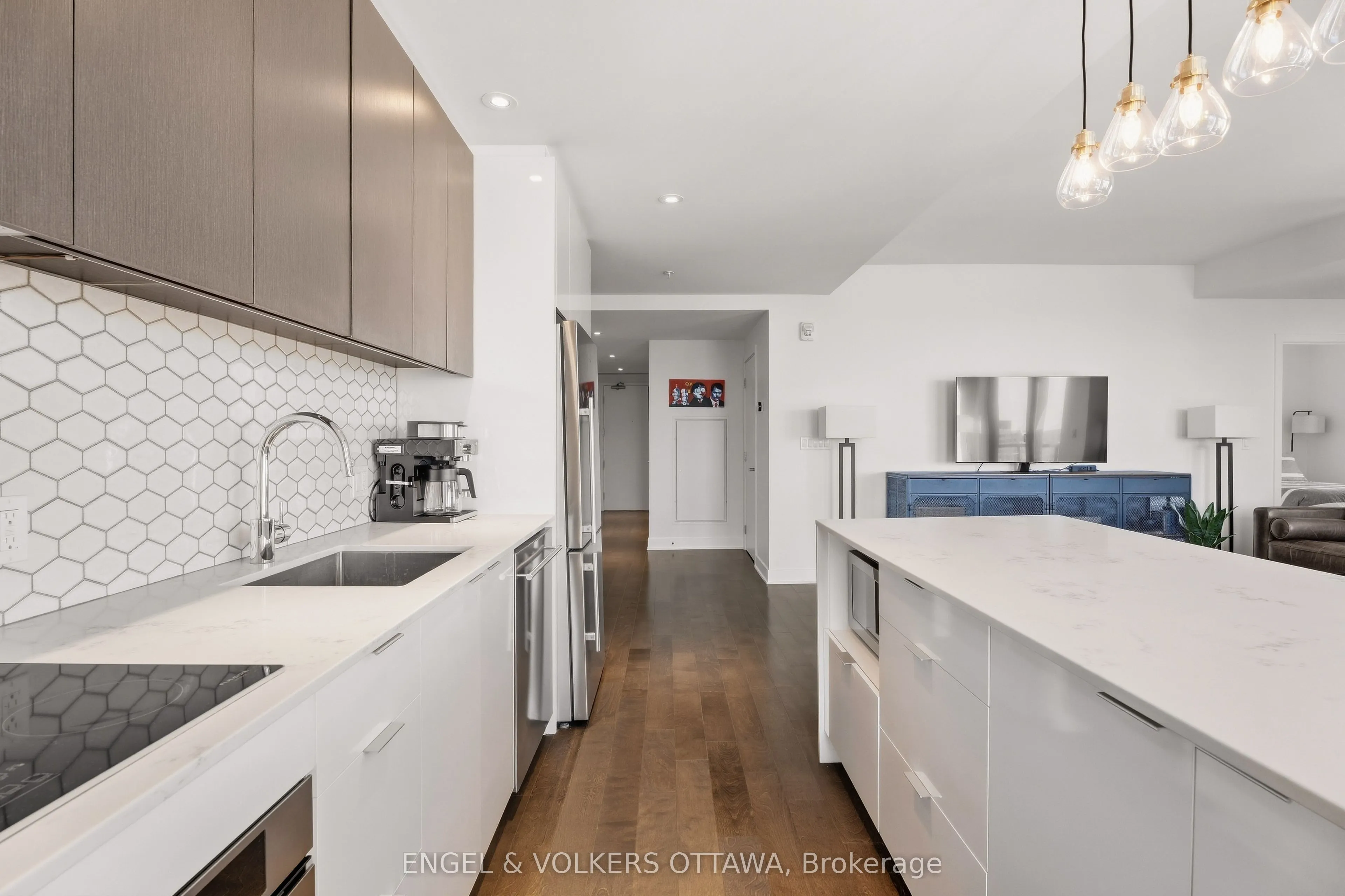 20 Daly Avenue #2010