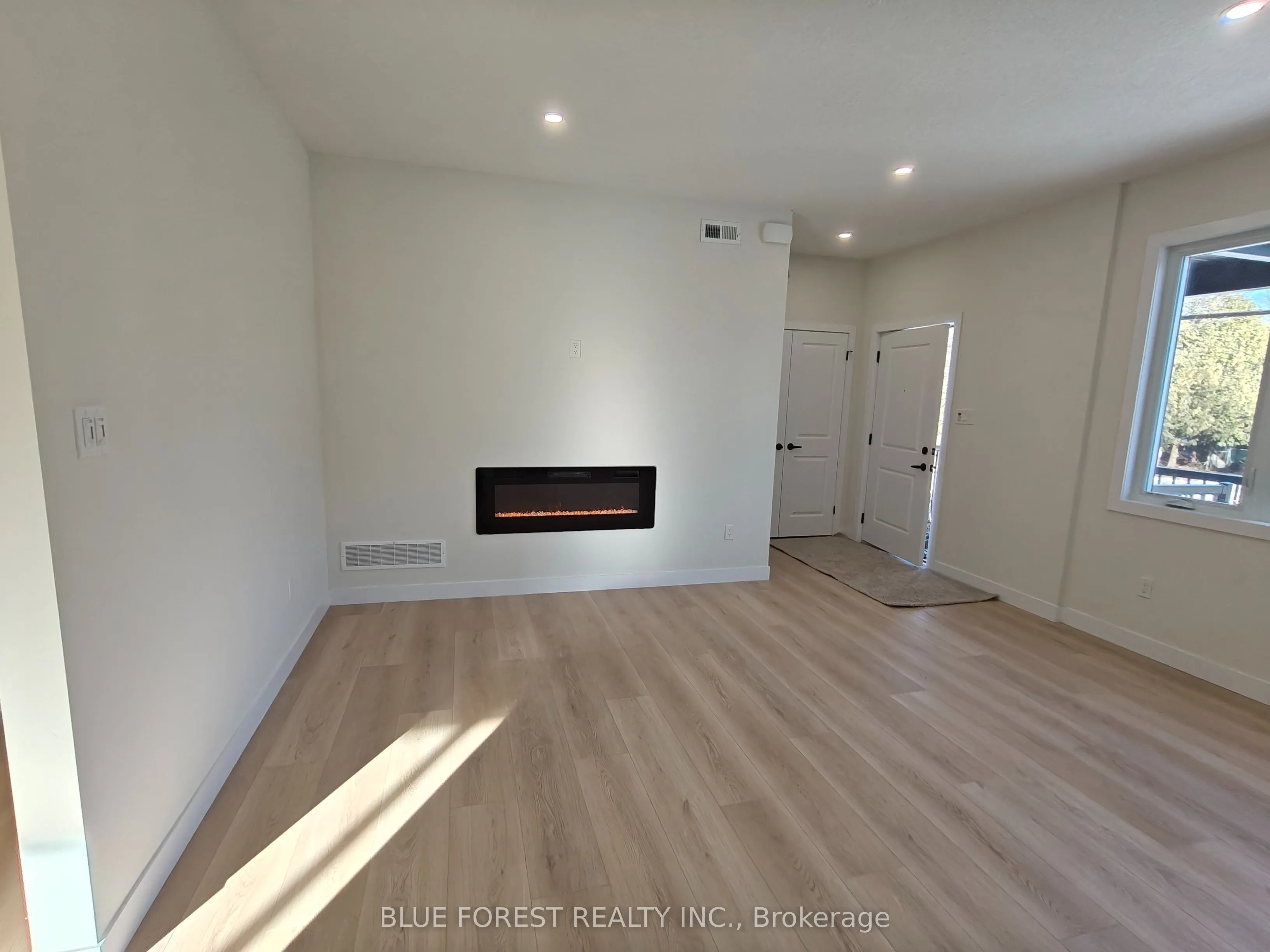 733 Verulam Street #1