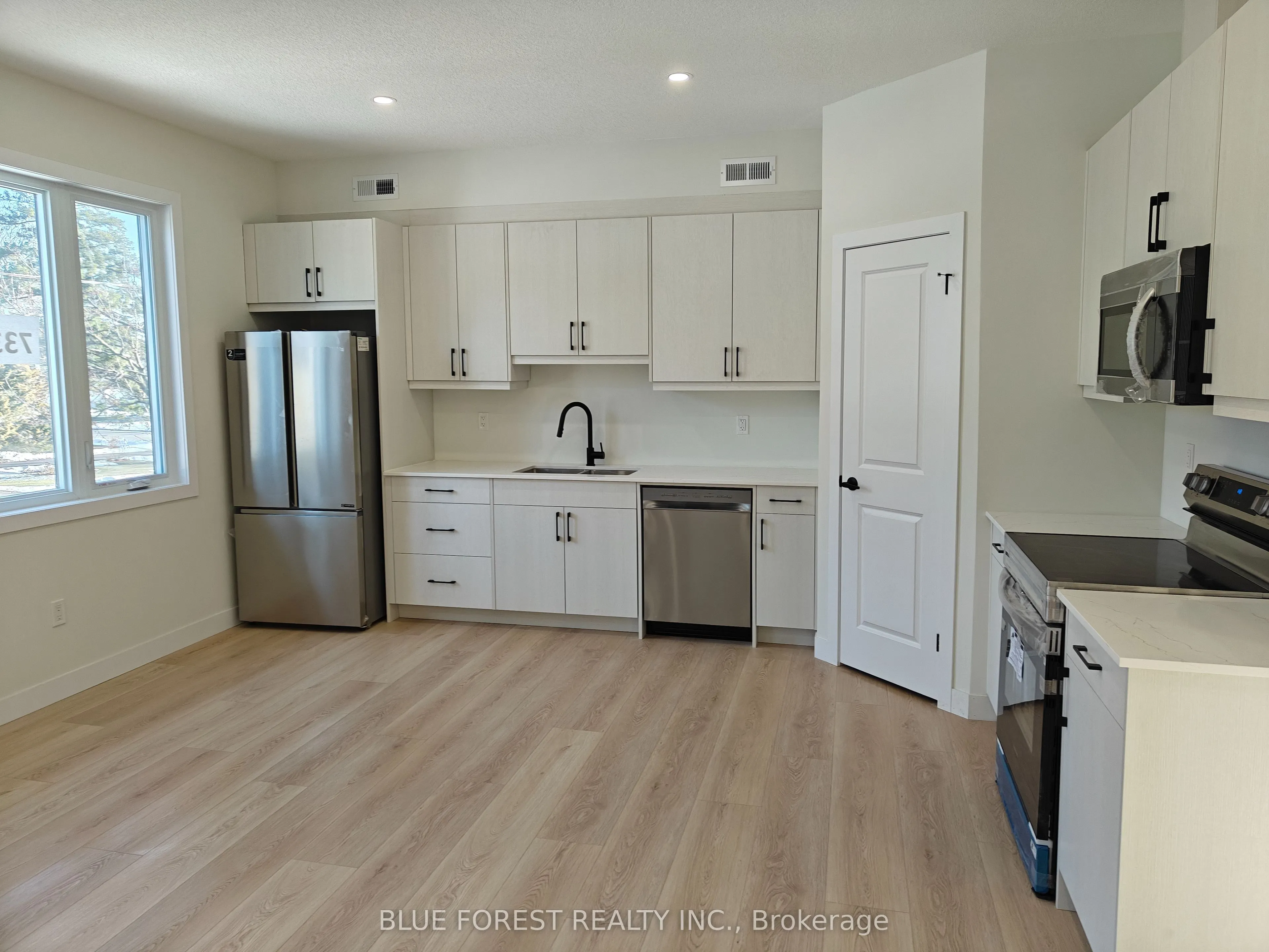 733 Verulam Street #1
