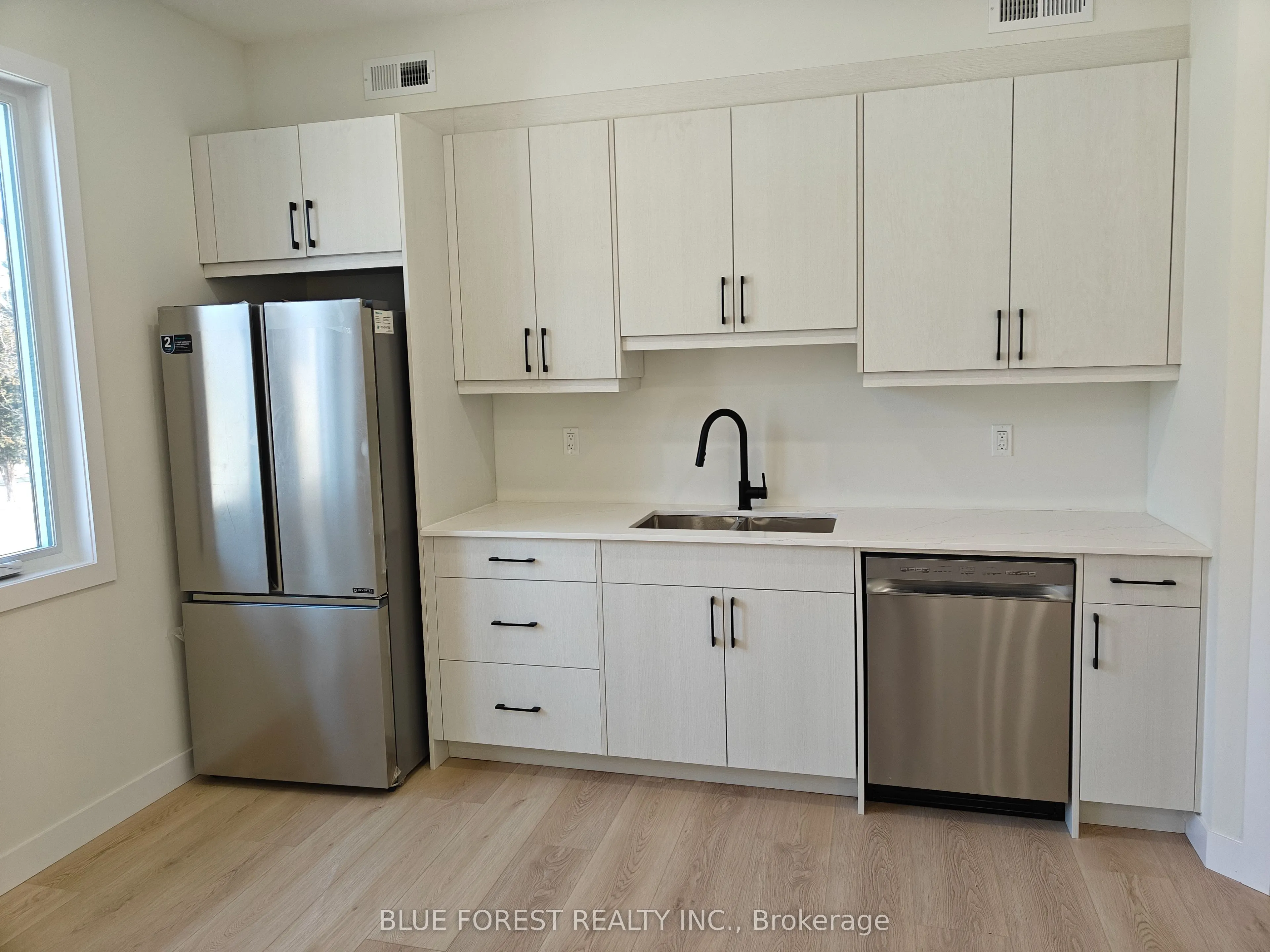 733 Verulam Street #1