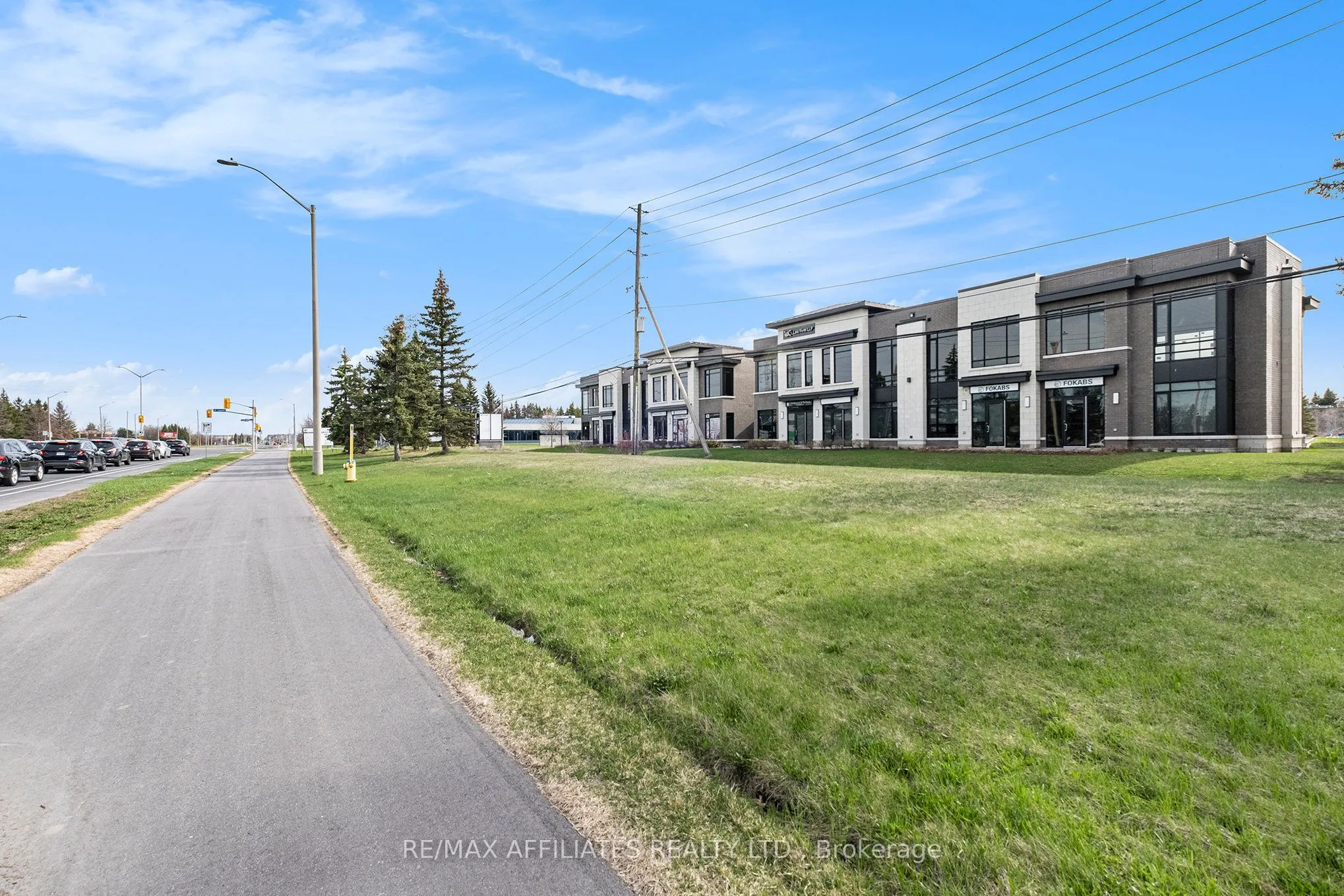 2500 ST LAURENT Boulevard #103 & 104