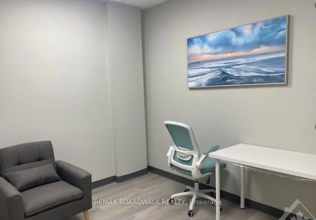 2500 ST LAURENT Boulevard #103 & 104
