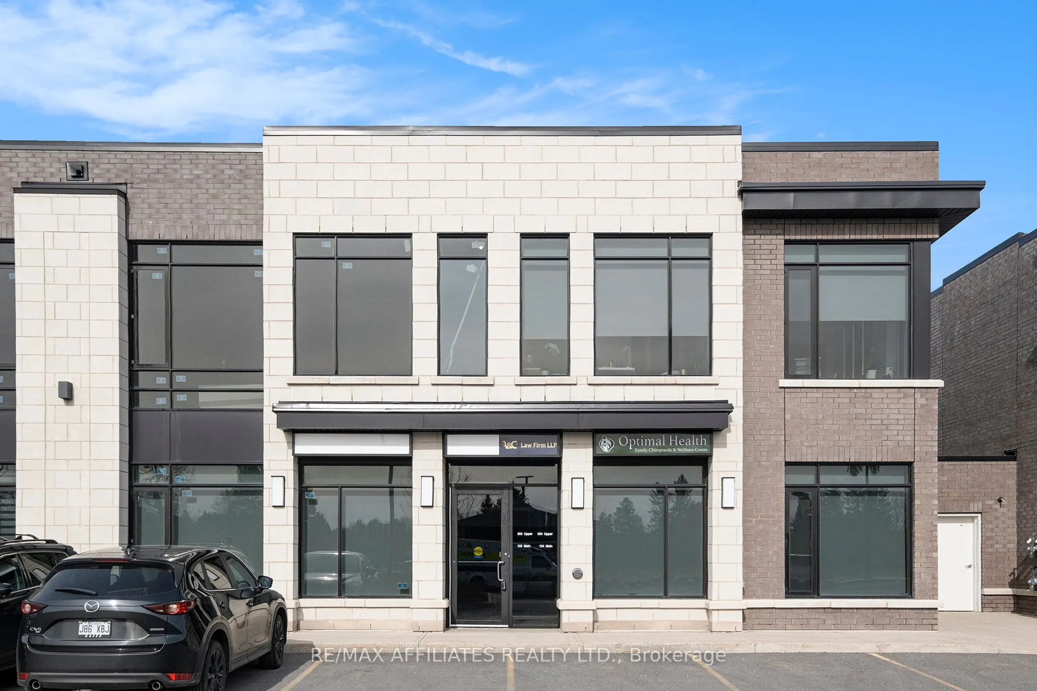 2500 ST LAURENT Boulevard #103 & 104
