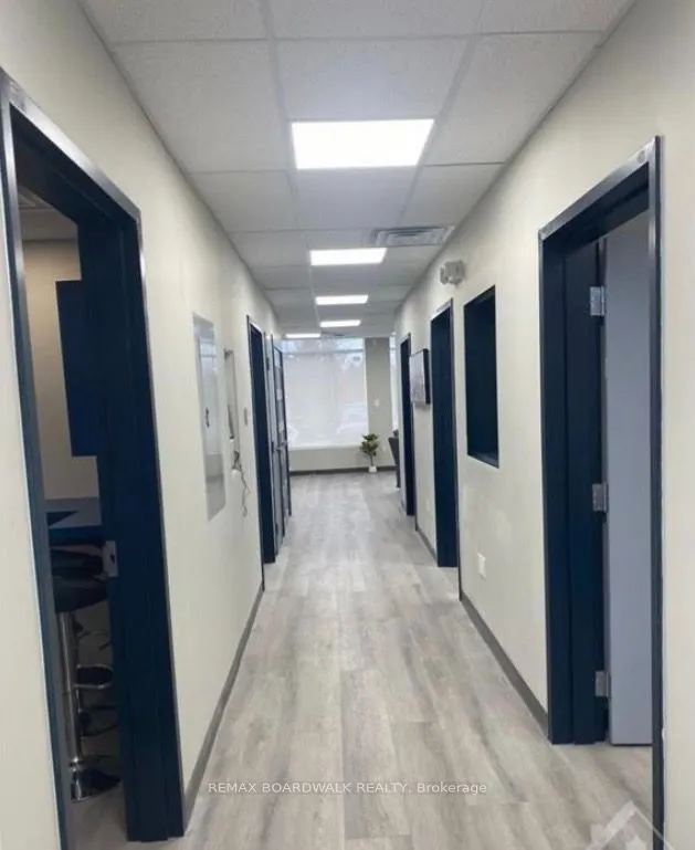 2500 ST LAURENT Boulevard #103 & 104