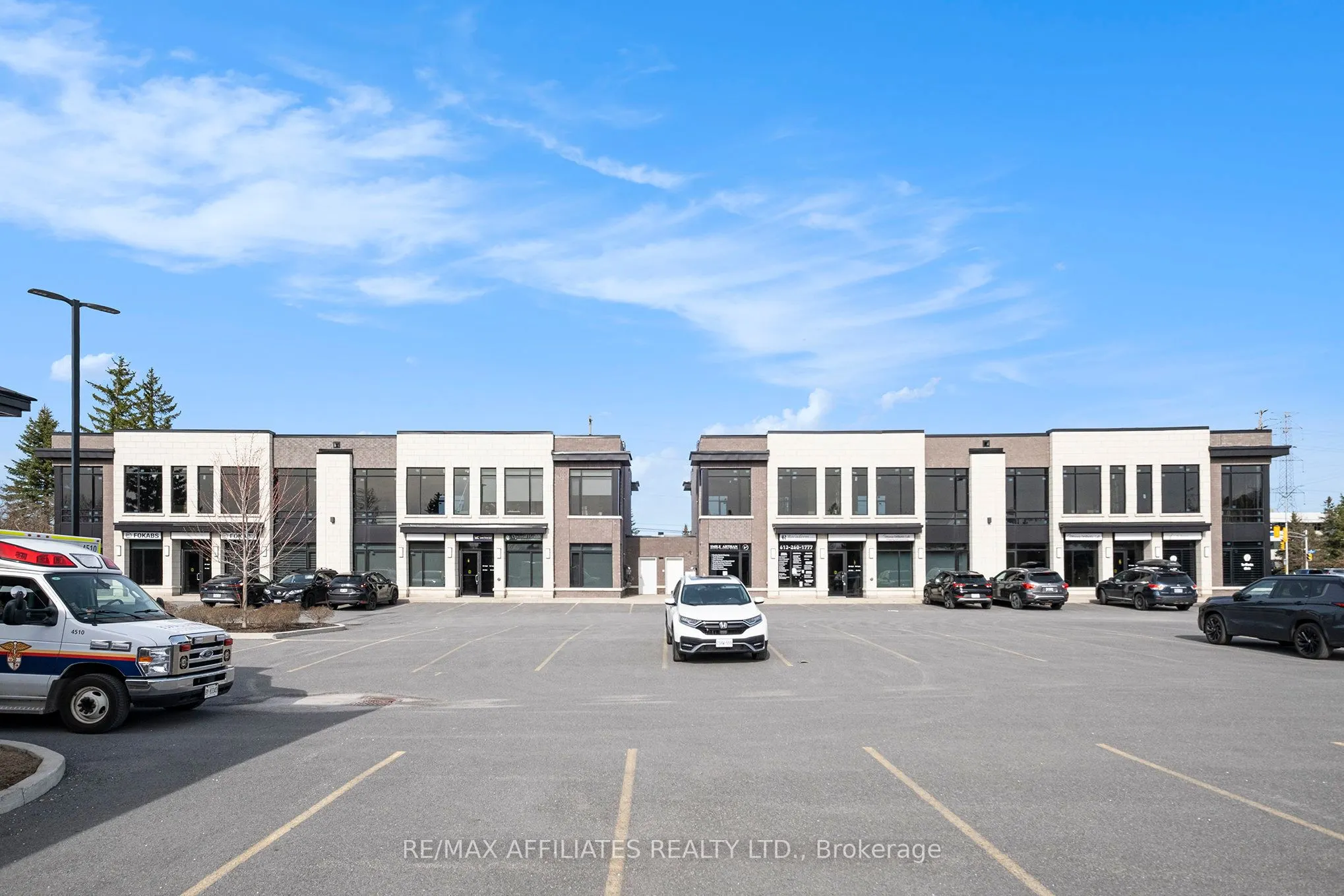 2500 ST LAURENT Boulevard #103 & 104
