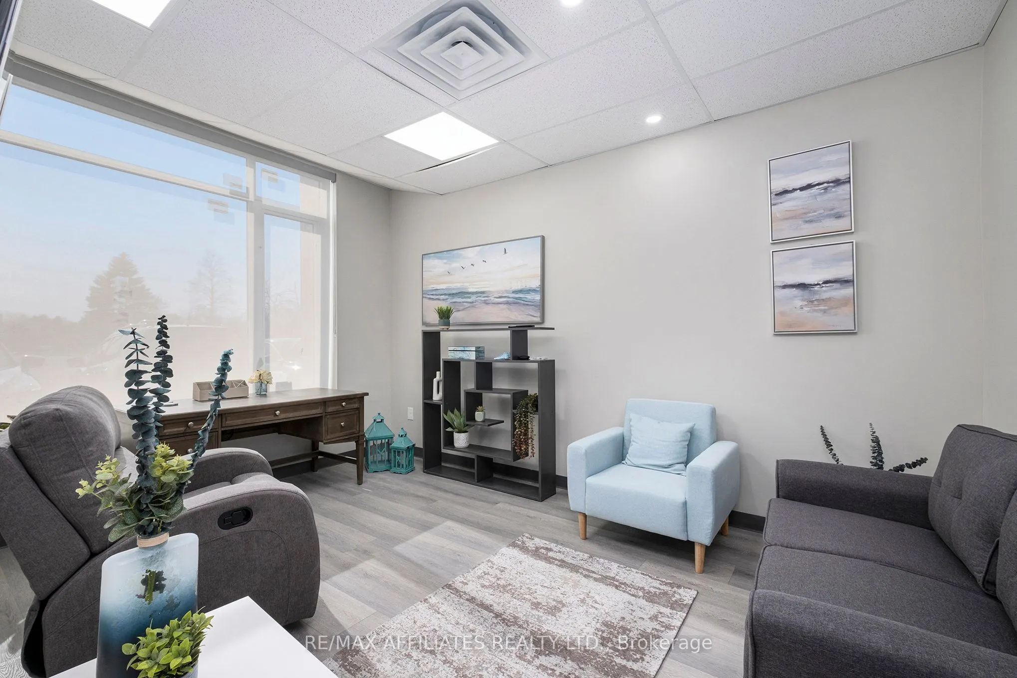 2500 ST LAURENT Boulevard #103 & 104