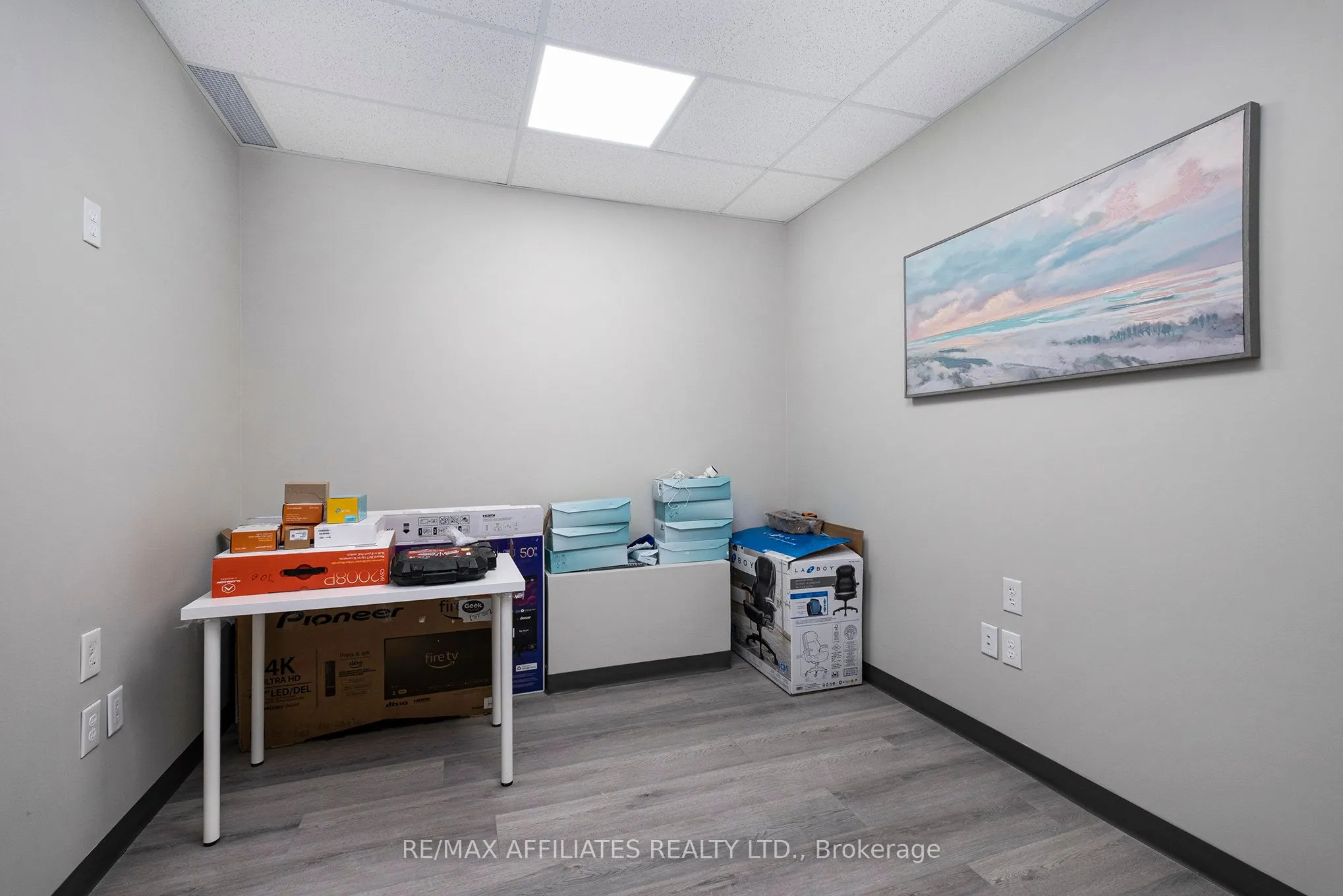 2500 ST LAURENT Boulevard #103 & 104