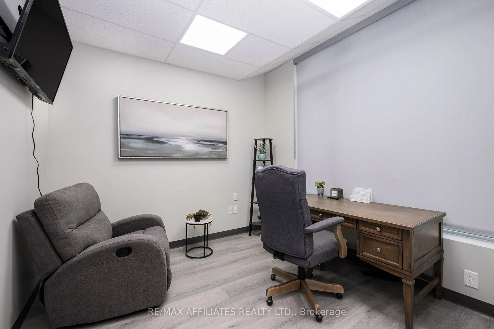 2500 ST LAURENT Boulevard #103 & 104