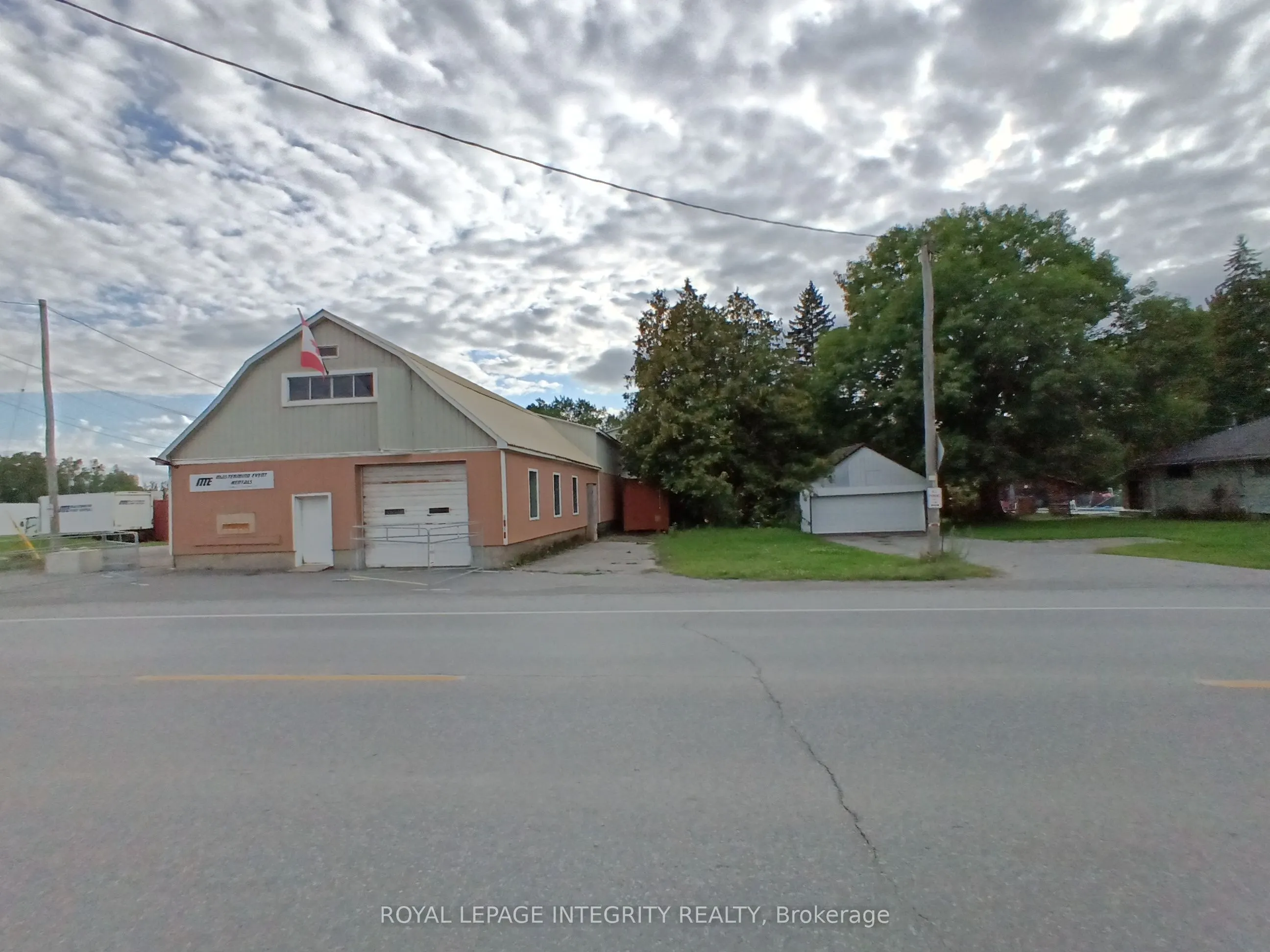 2591 Carp Road