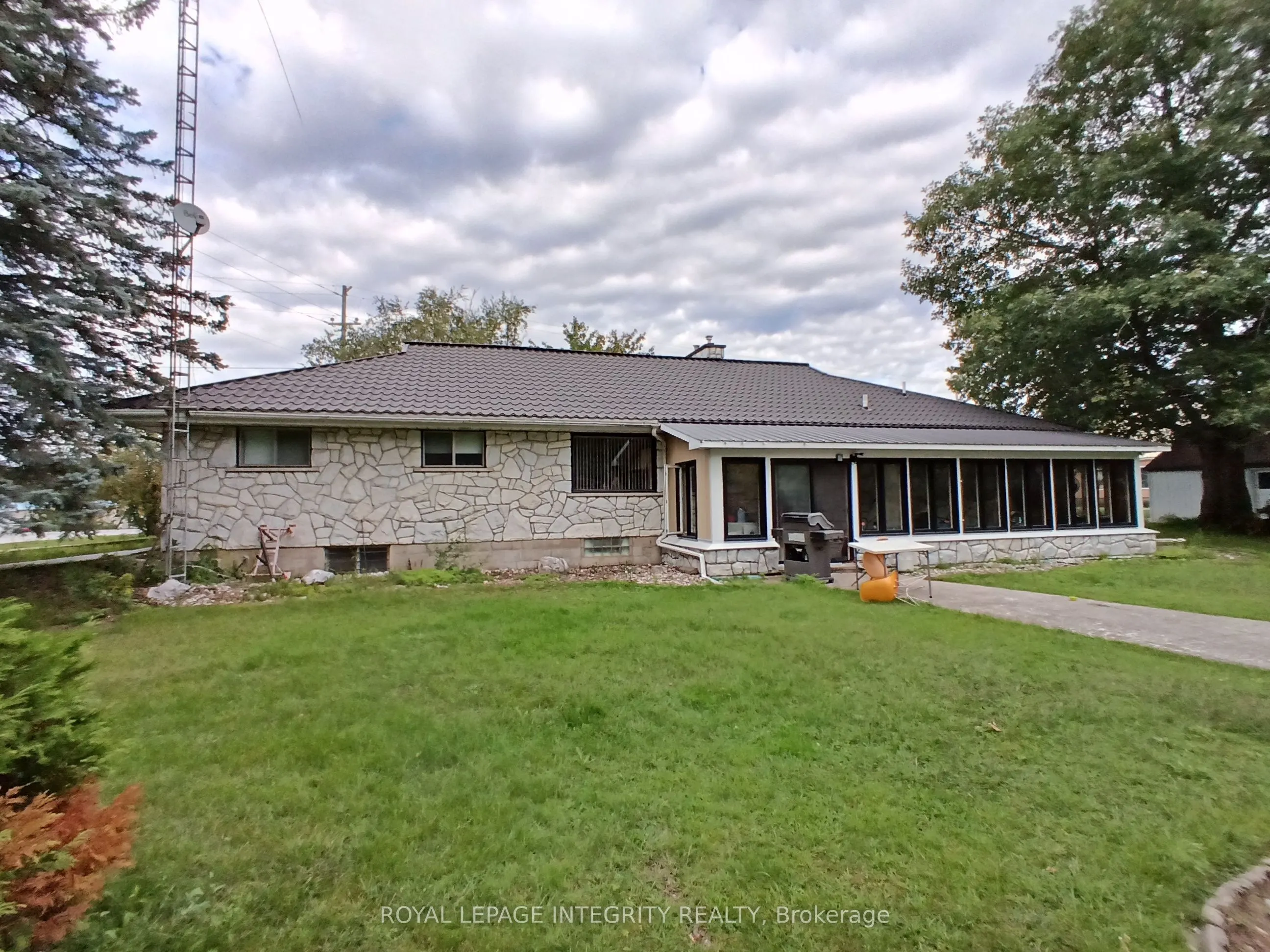 2591 Carp Road