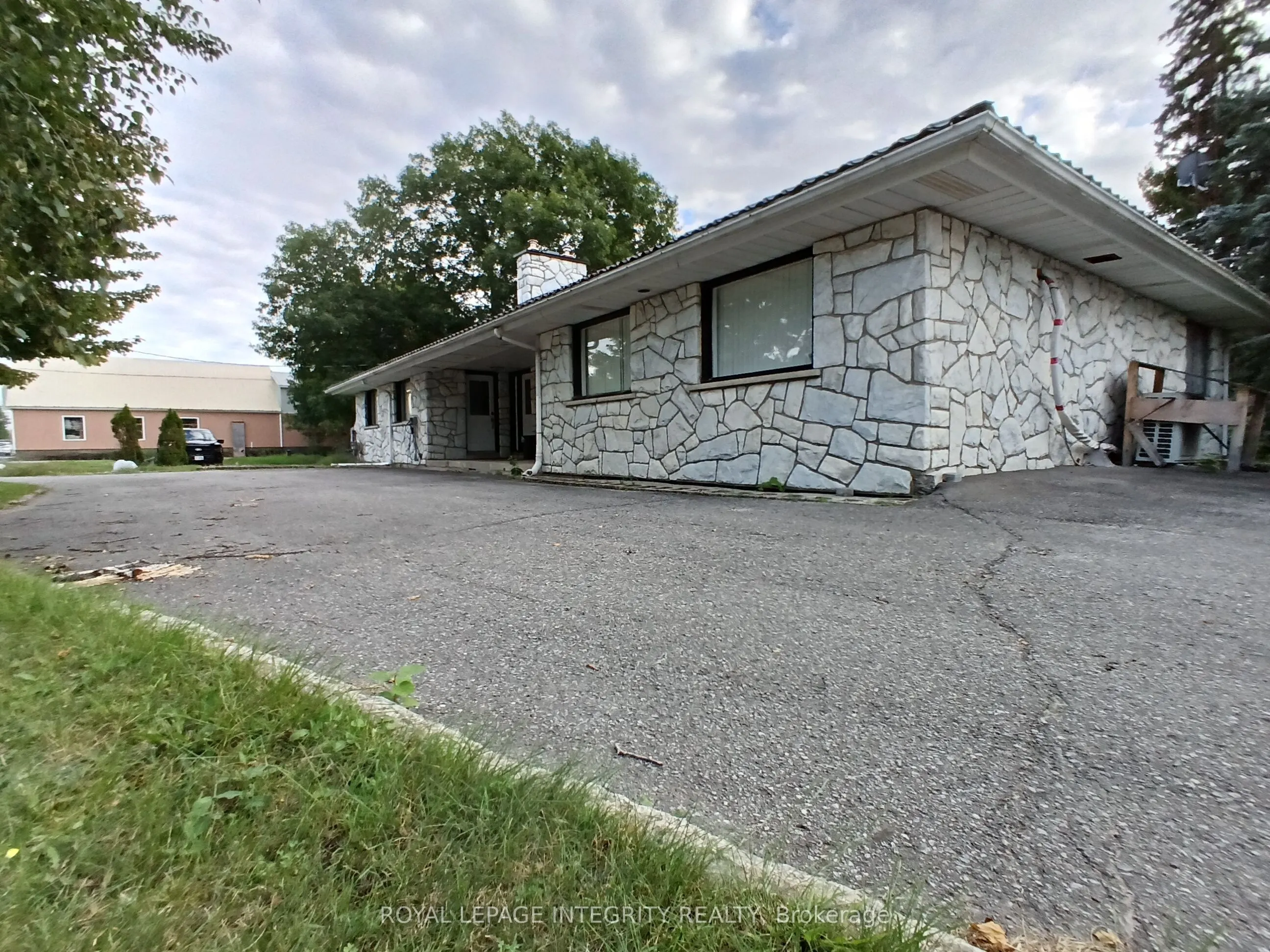2591 Carp Road