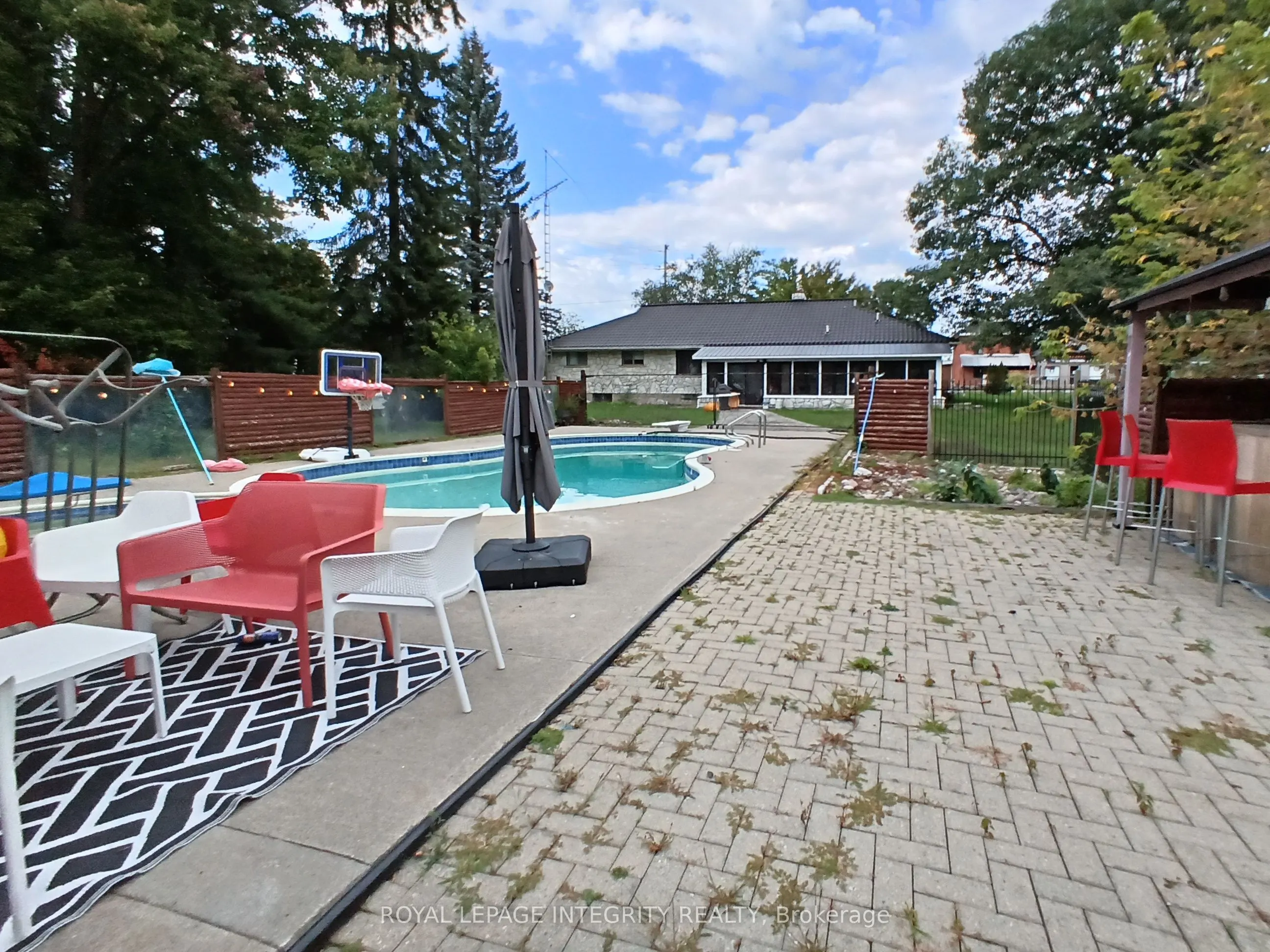 2591 Carp Road