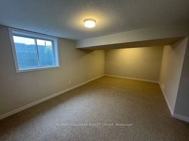 521 Galanthus Walk