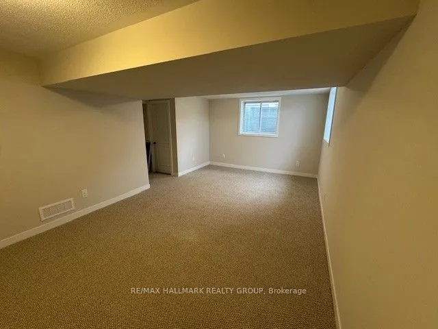 521 Galanthus Walk