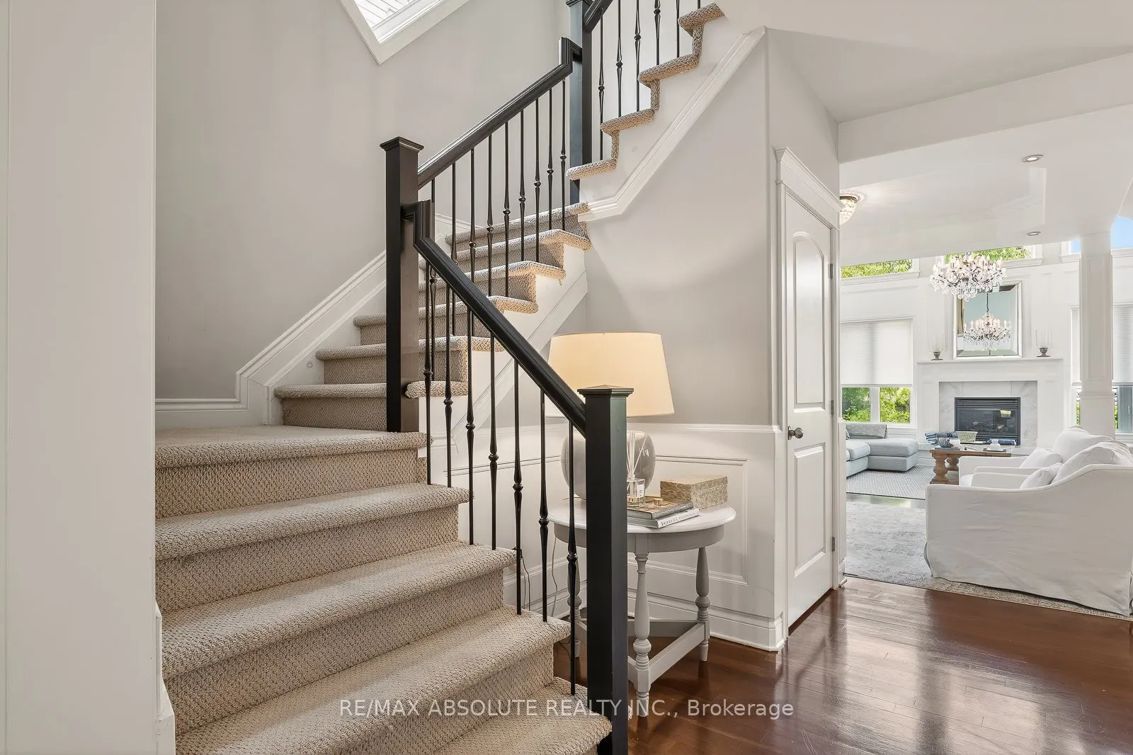 414 LANDSWOOD Way