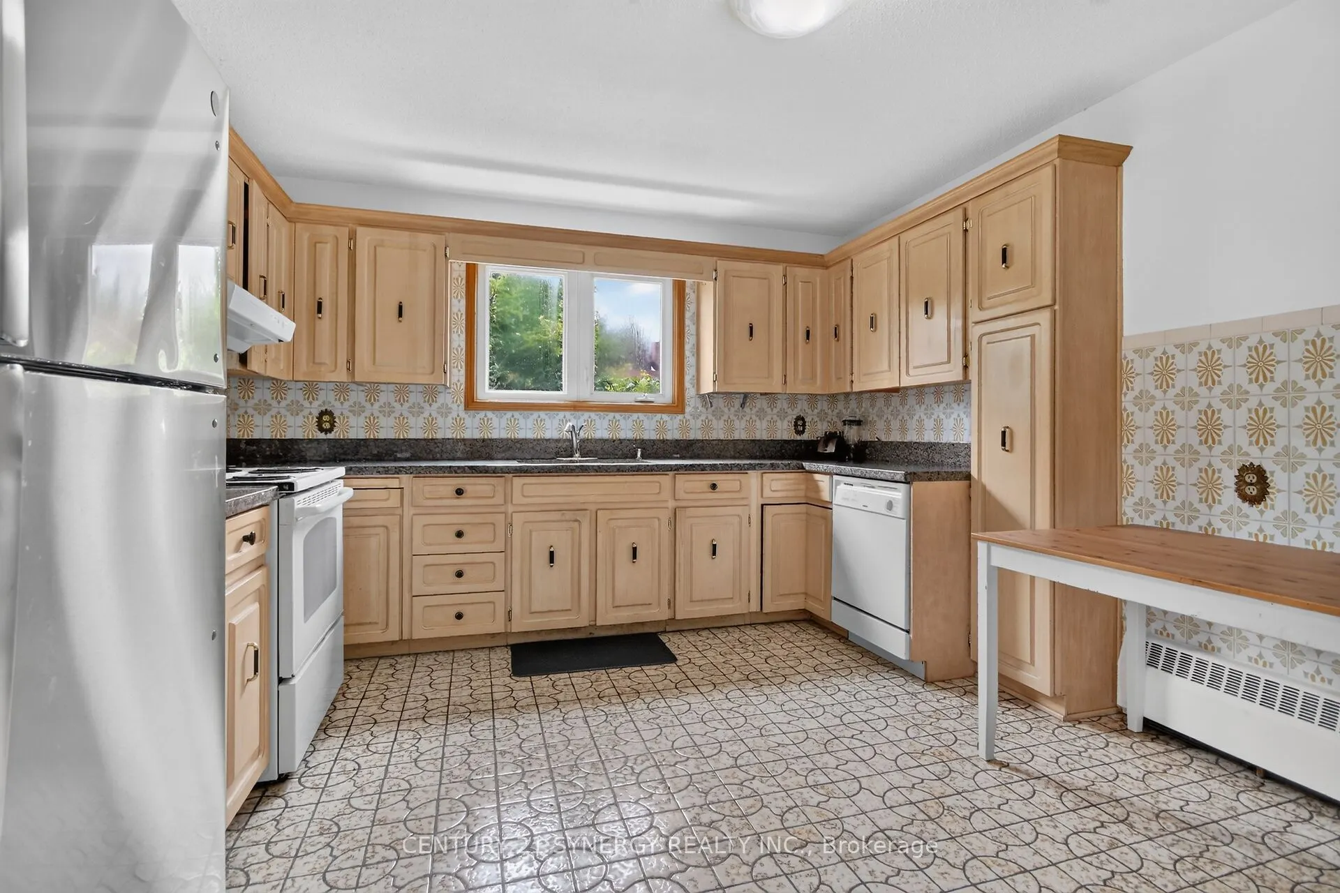 974 Greenbriar Avenue