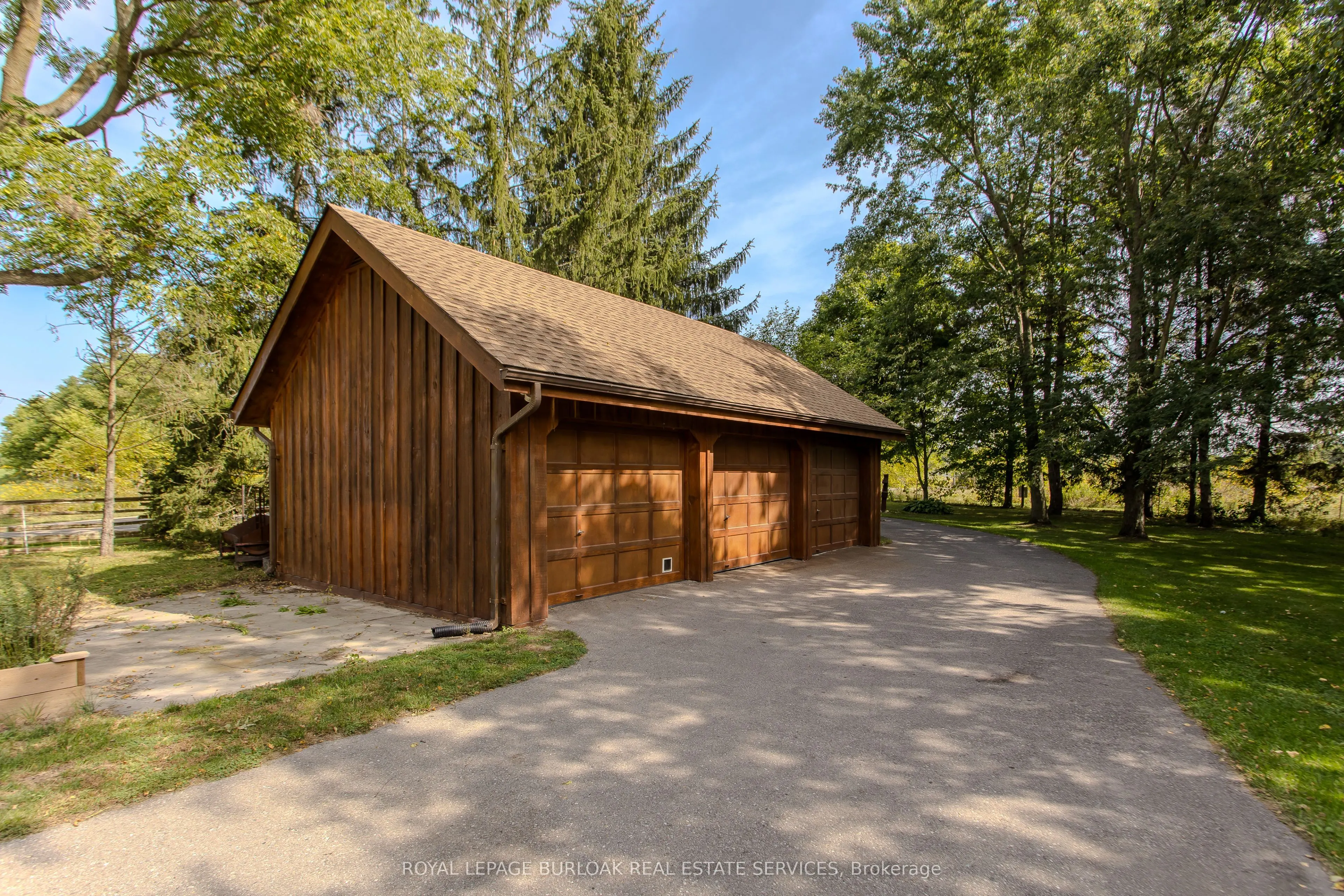 1944 Concession 4 Road W