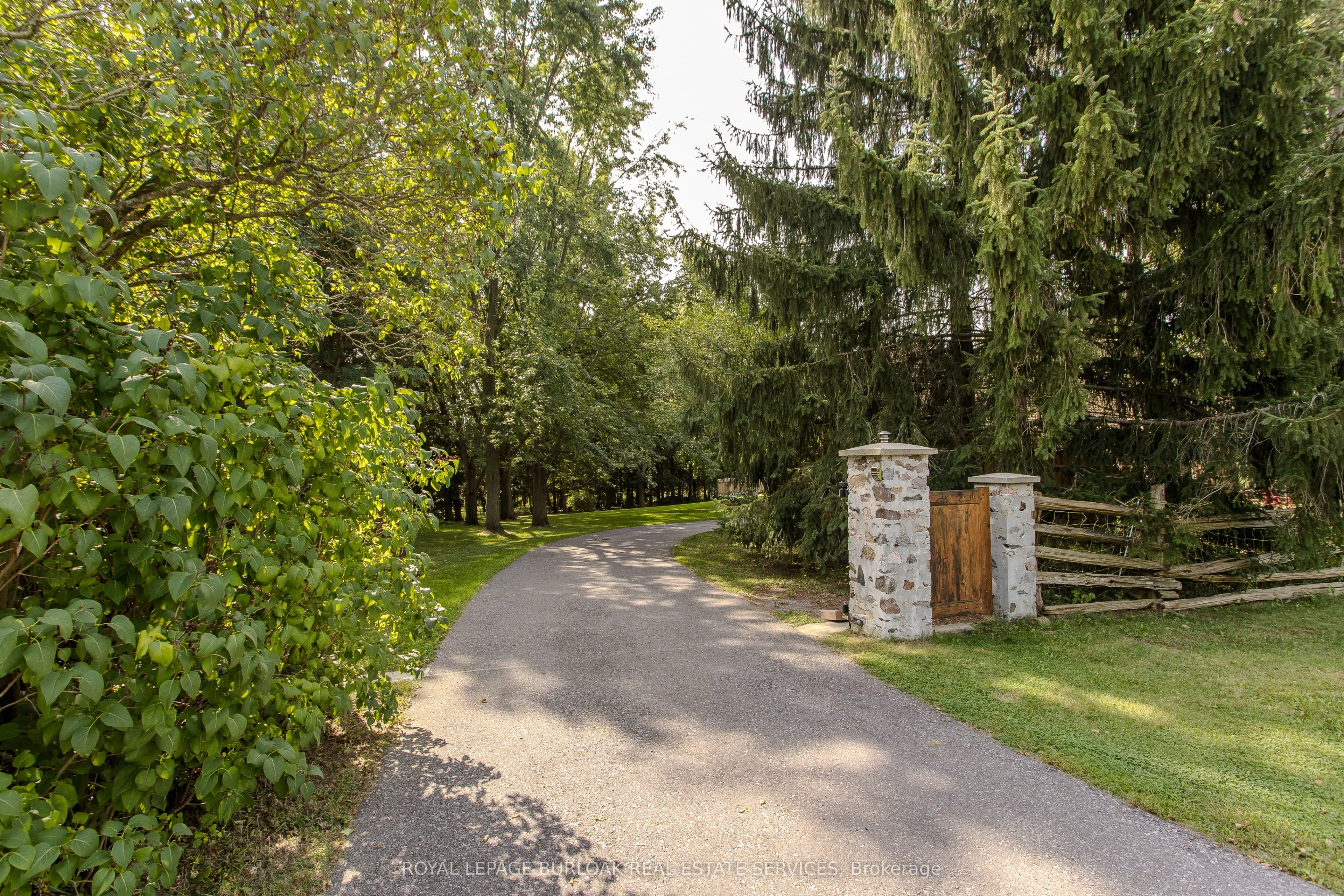 1944 Concession 4 Road W