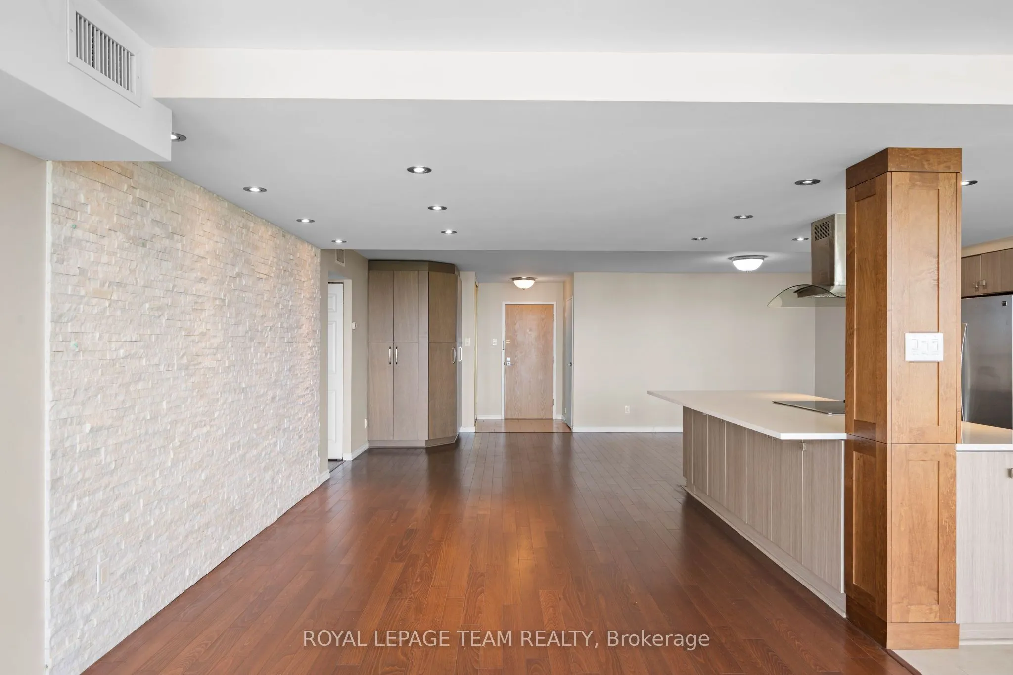 1500 Riverside Drive #2408