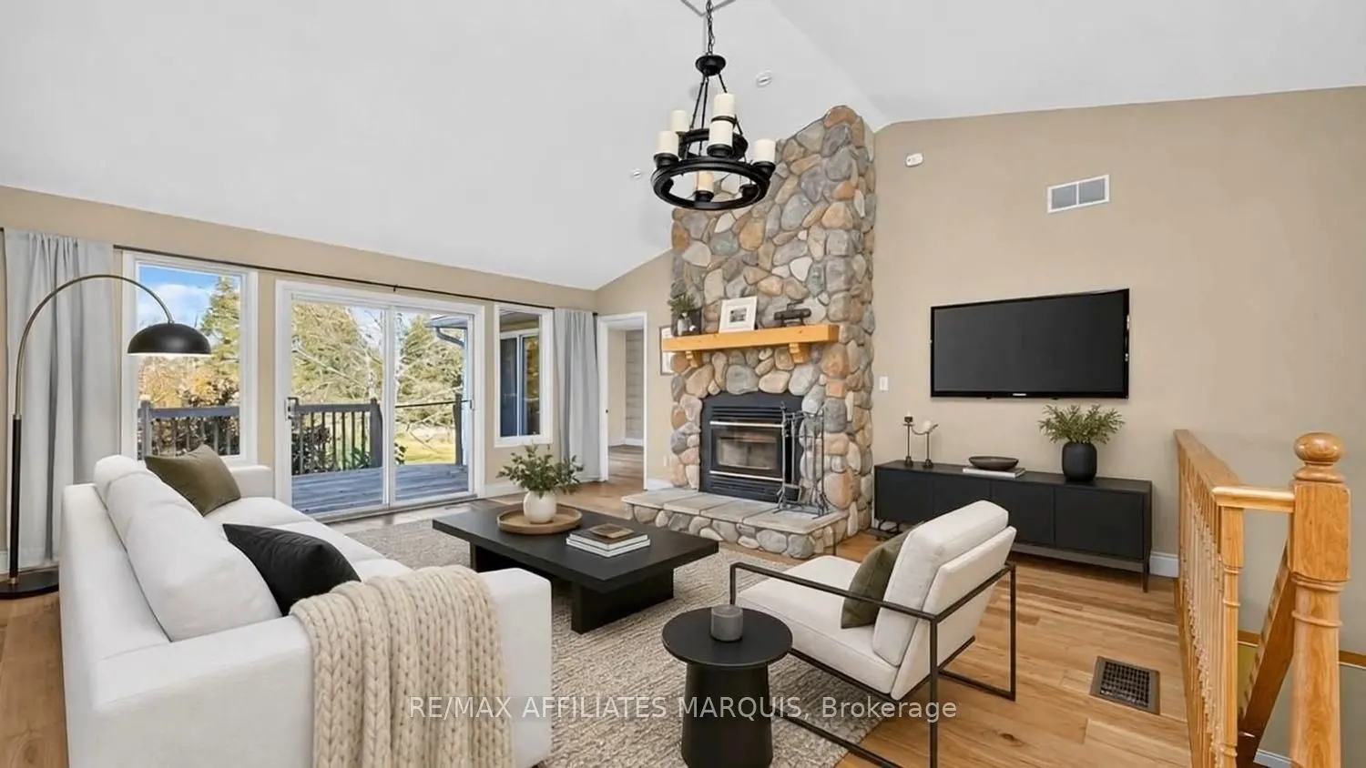240 Noonan Road S