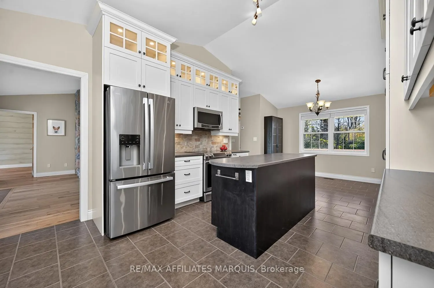240 Noonan Road S