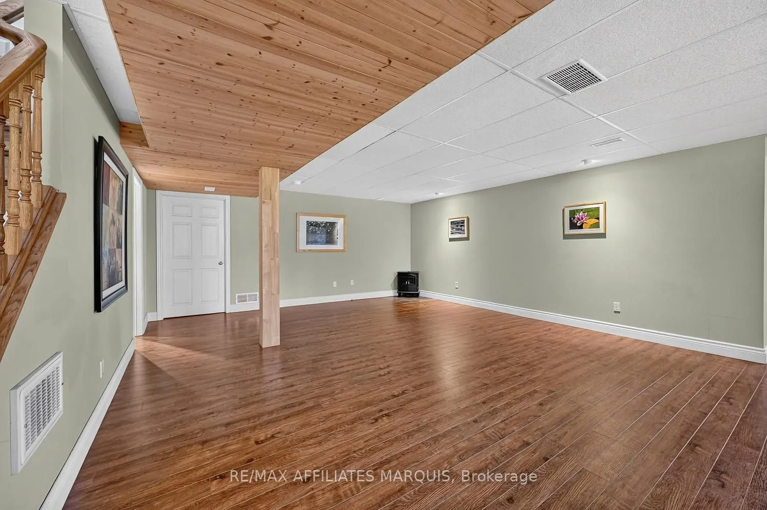 240 Noonan Road S