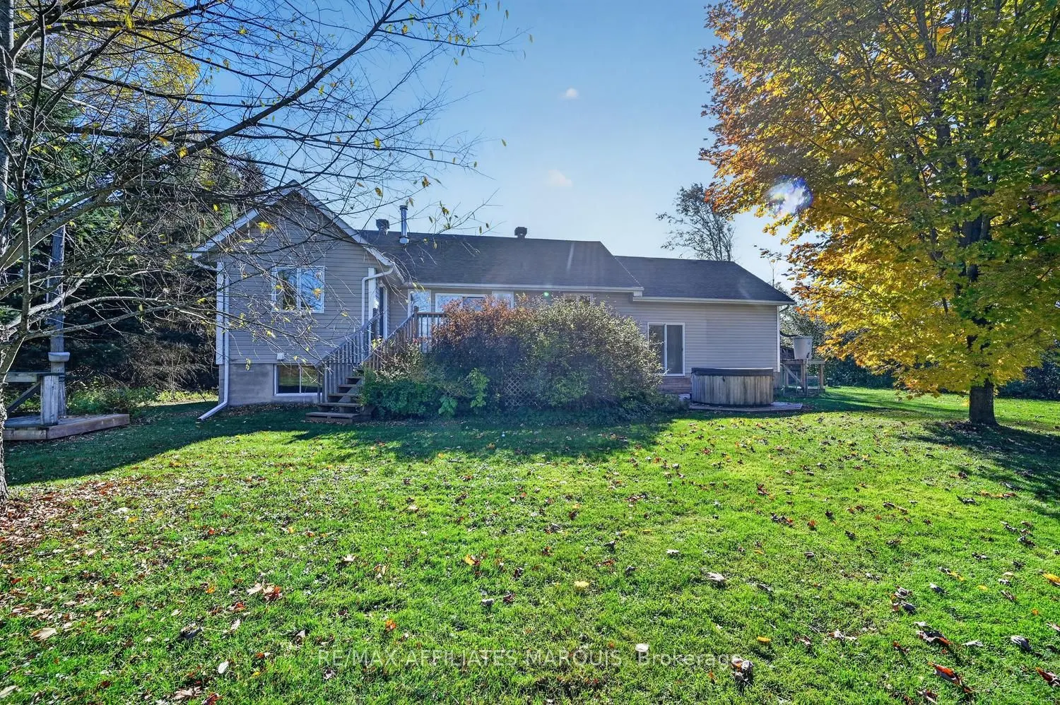 240 Noonan Road S