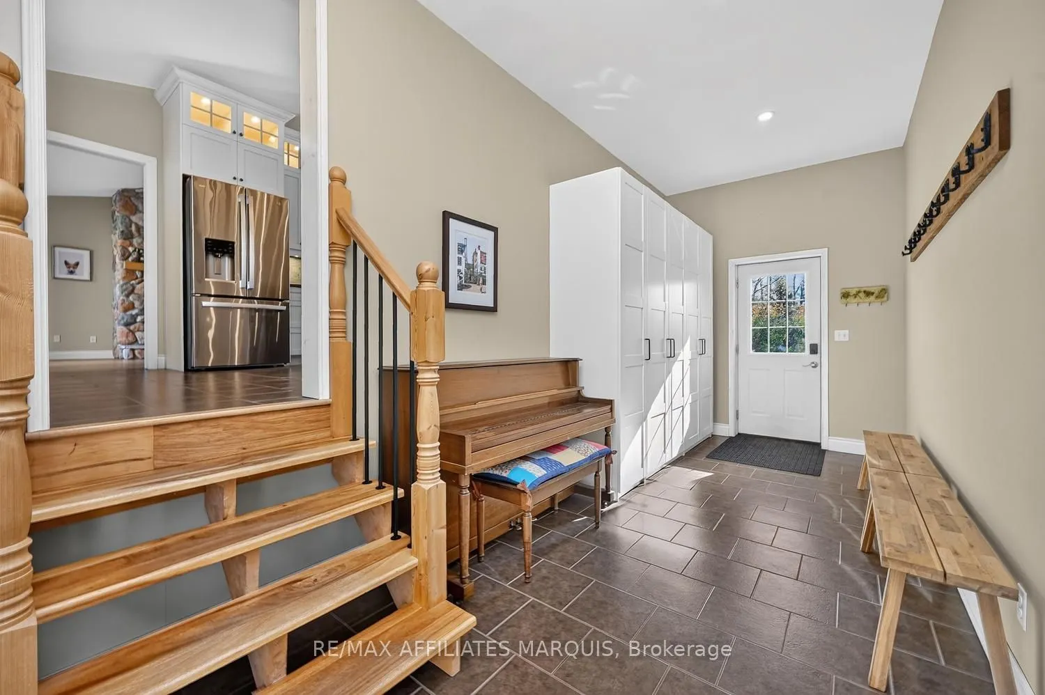 240 Noonan Road S