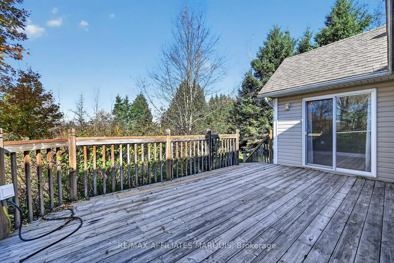 240 Noonan Road S