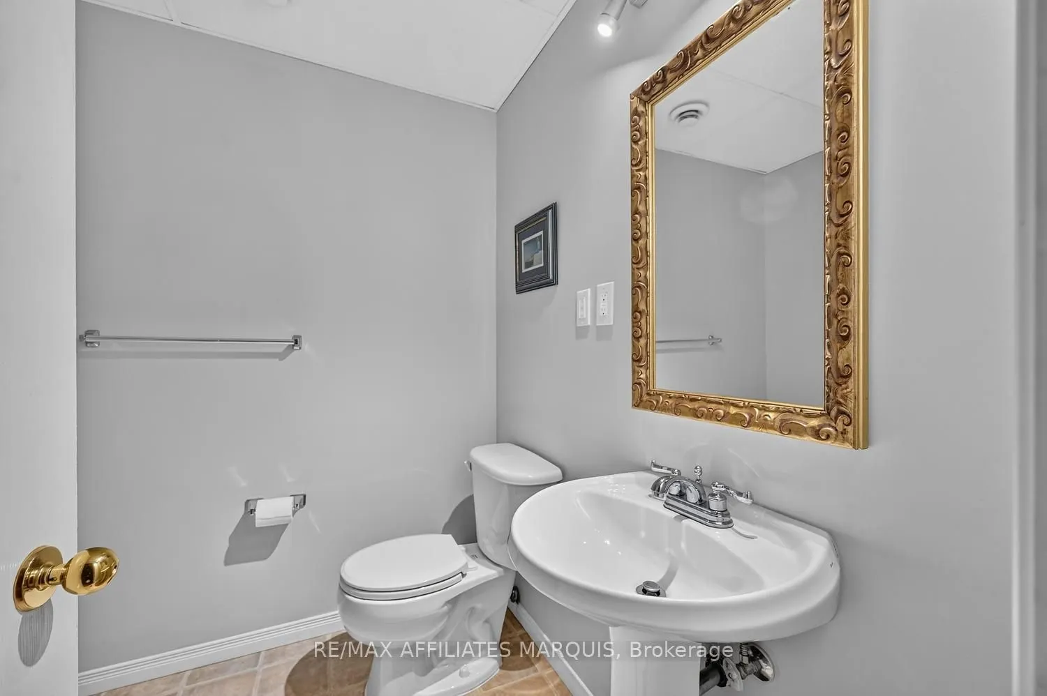 240 Noonan Road S