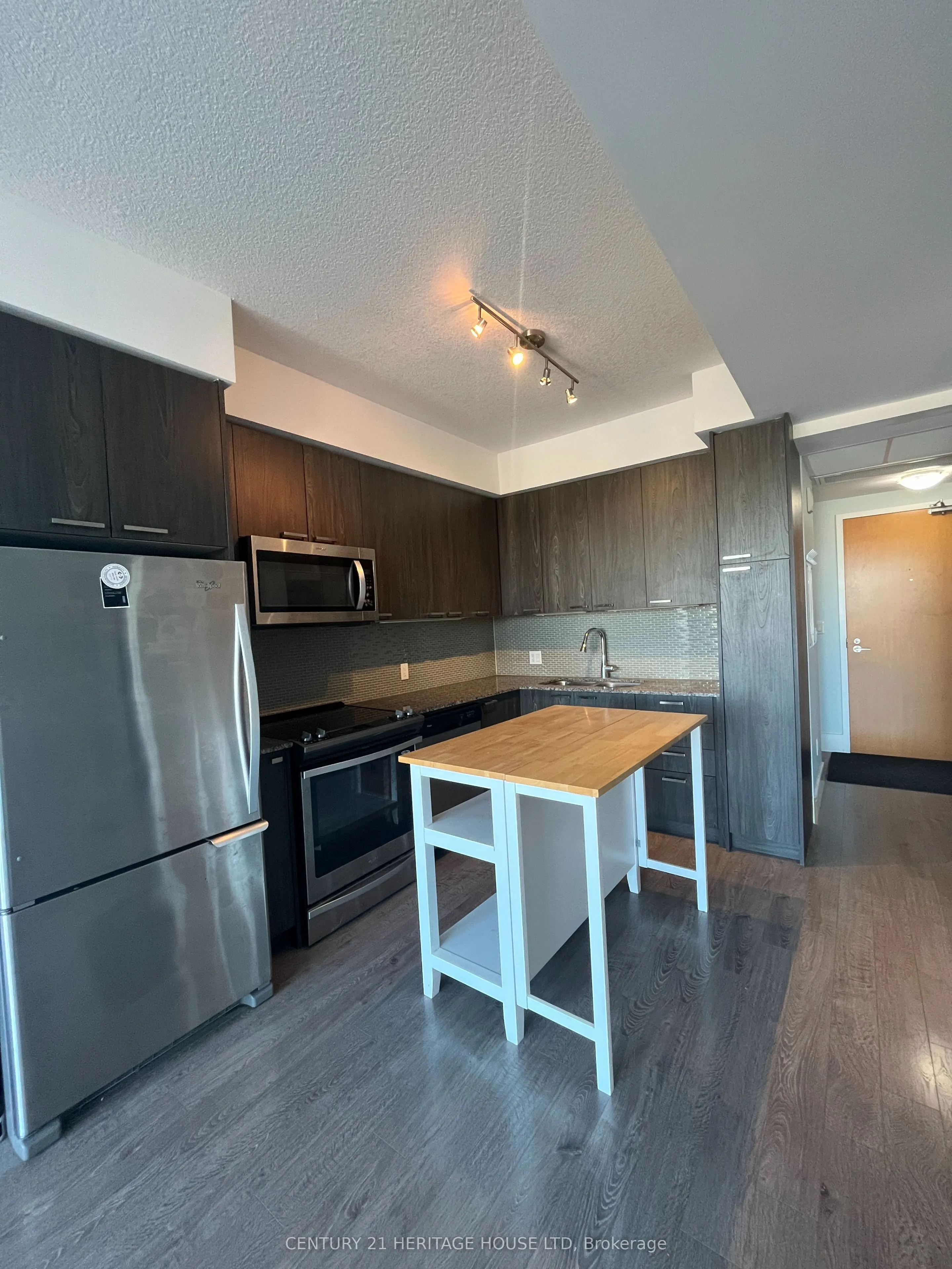 155 St Leger Street #402